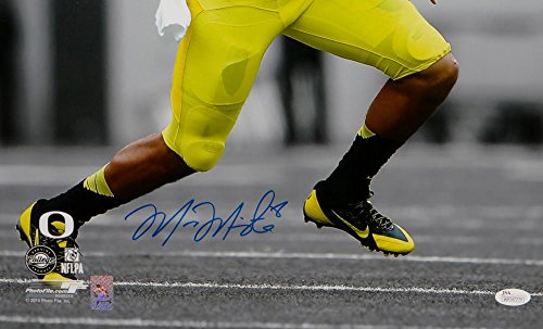 Marcus Mariota Autographed Oregon Ducks 16x20 Passing PF Photo- JSA W Auth - 757 Sports Collectibles
