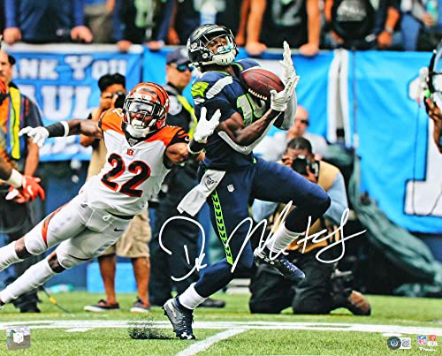 DK Metcalf Signed Seattle Seahawks 16x20 v. Bengals FP Photo-Beckett W Hologram White - 757 Sports Collectibles