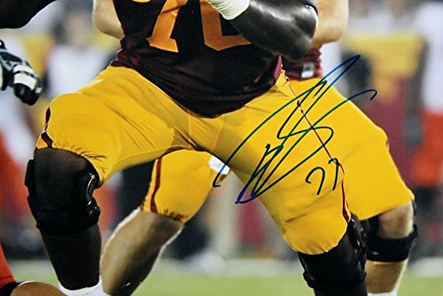 Tyron Smith Autographed 8x10 USC Trojans Maroon Jersey Photo- JSA Witness Authenticated - 757 Sports Collectibles