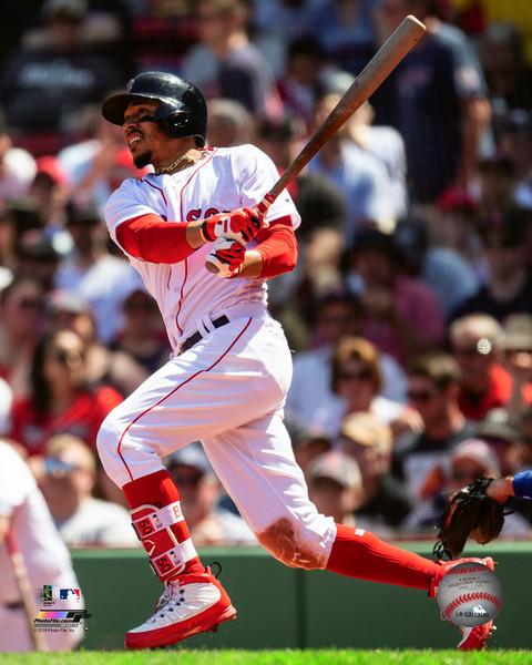 Boston Red Sox Mookie Betts 8x10 Photo Action Spotlight Hit