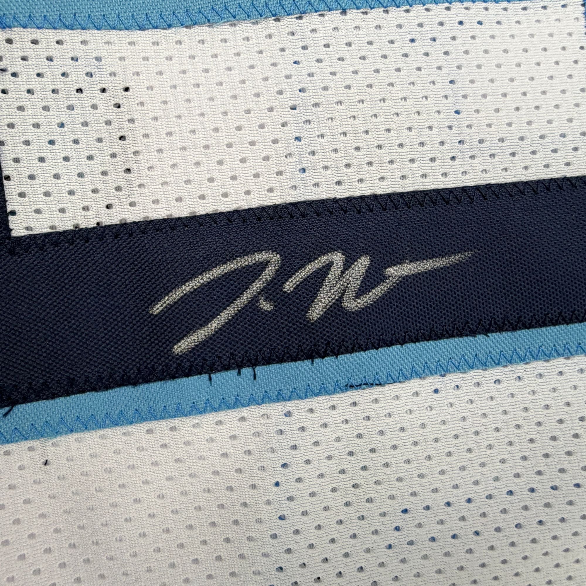 Autographed/Signed Donte DiVincenzo Villanova White College Basketball Jersey Beckett BAS COA