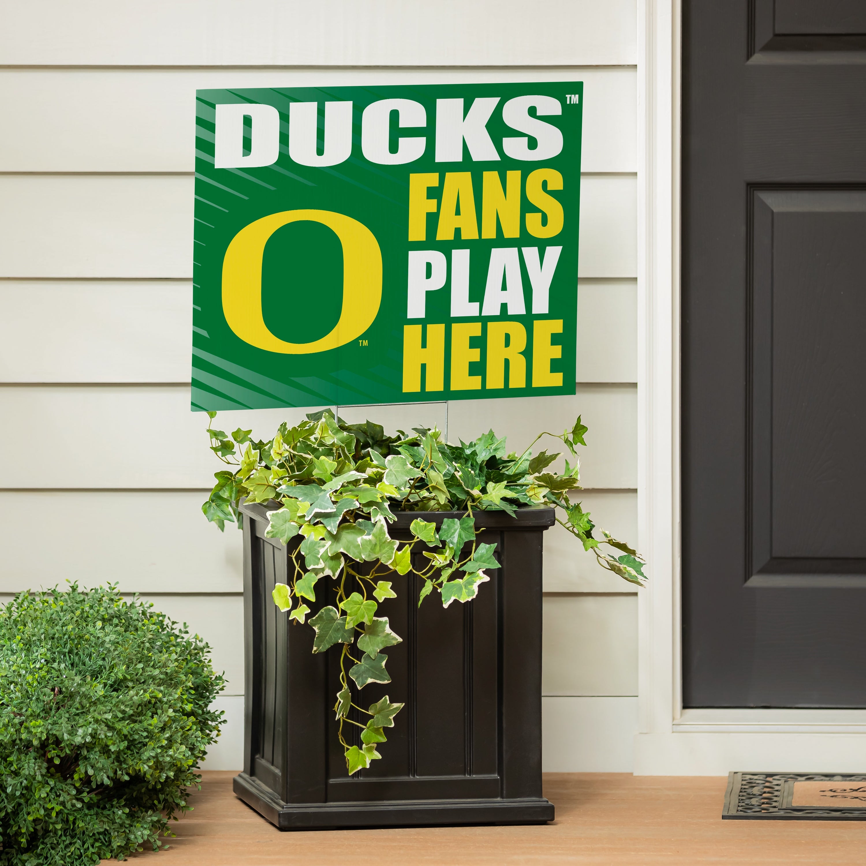 University of Oregon Coroplast Yard Sign "Fans Play Here" - Sports Collectibles, Sports Memorabilia, Sports Fan Shop, Sports Gifts