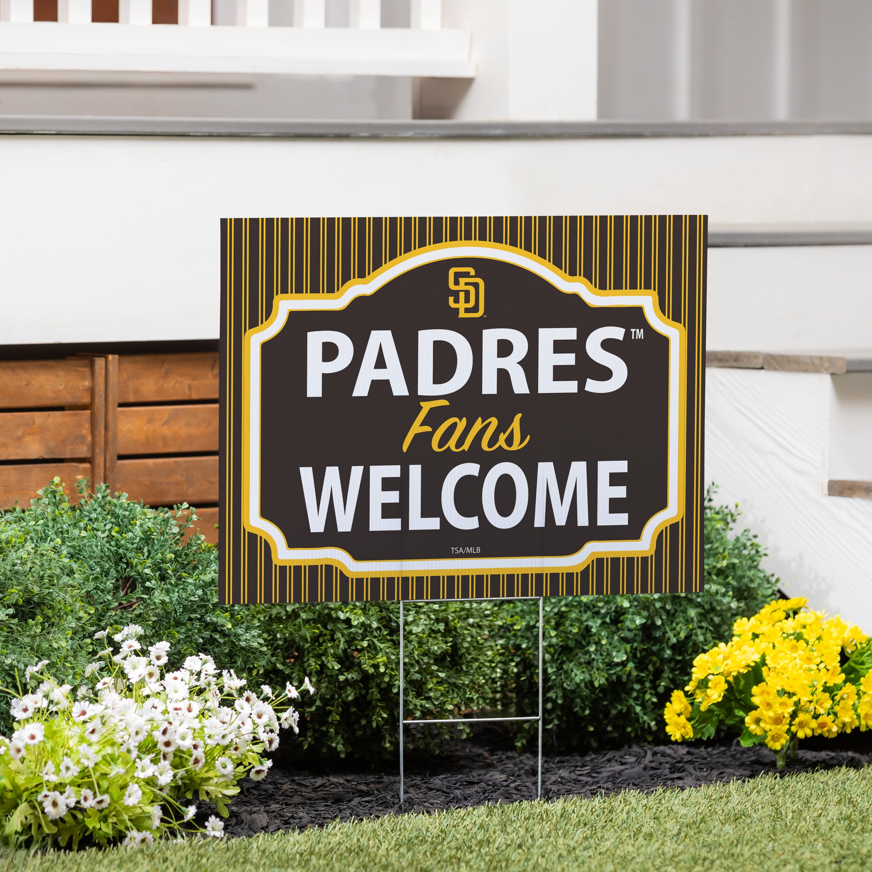 San Diego Padres Coroplast Yard Sign, "Fans Welcome" - Sports Collectibles, Sports Memorabilia, Sports Fan Shop, Sports Gifts