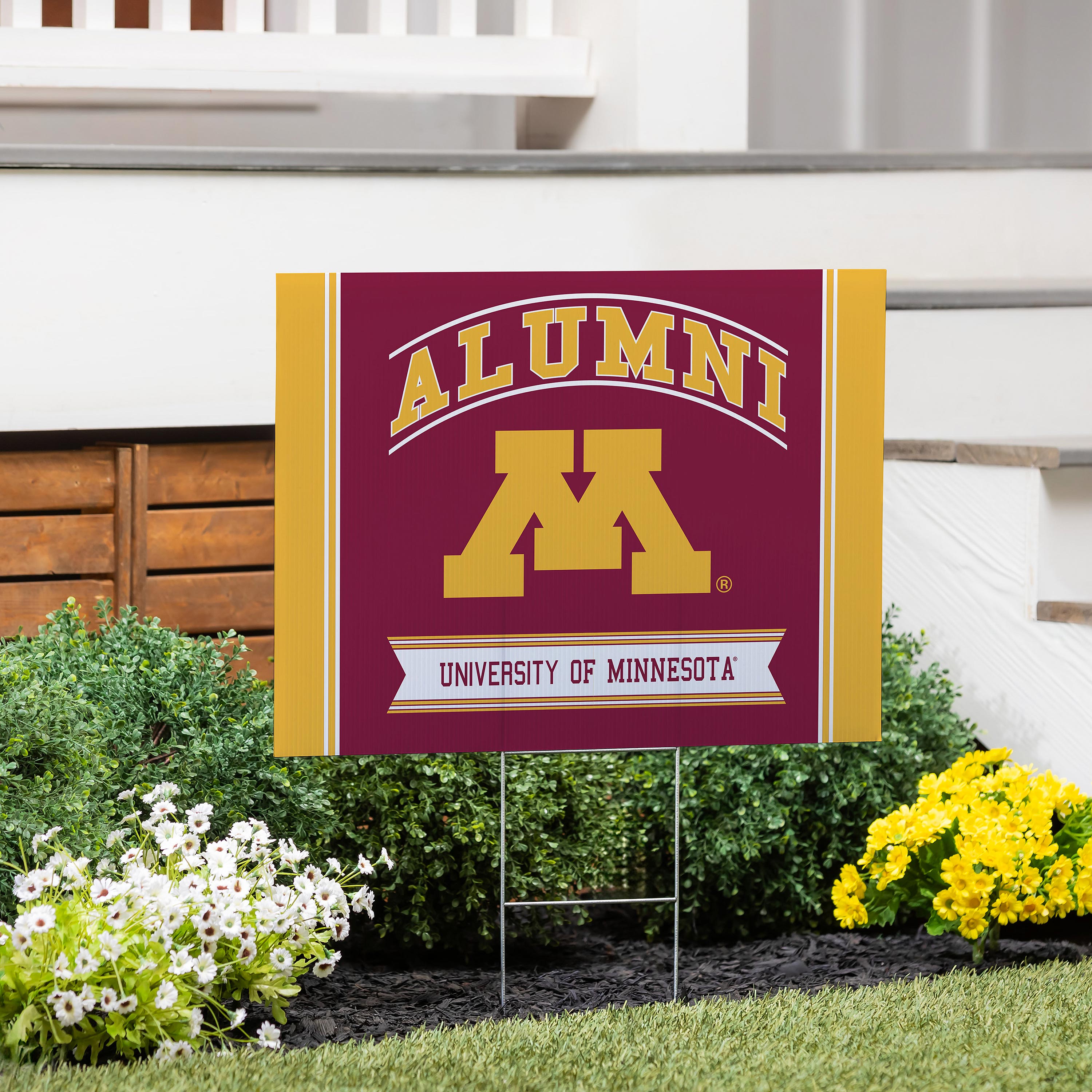 University of Minnesota Coroplast Yard Sign Alumni - Sports Collectibles, Sports Memorabilia, Sports Fan Shop, Sports Gifts