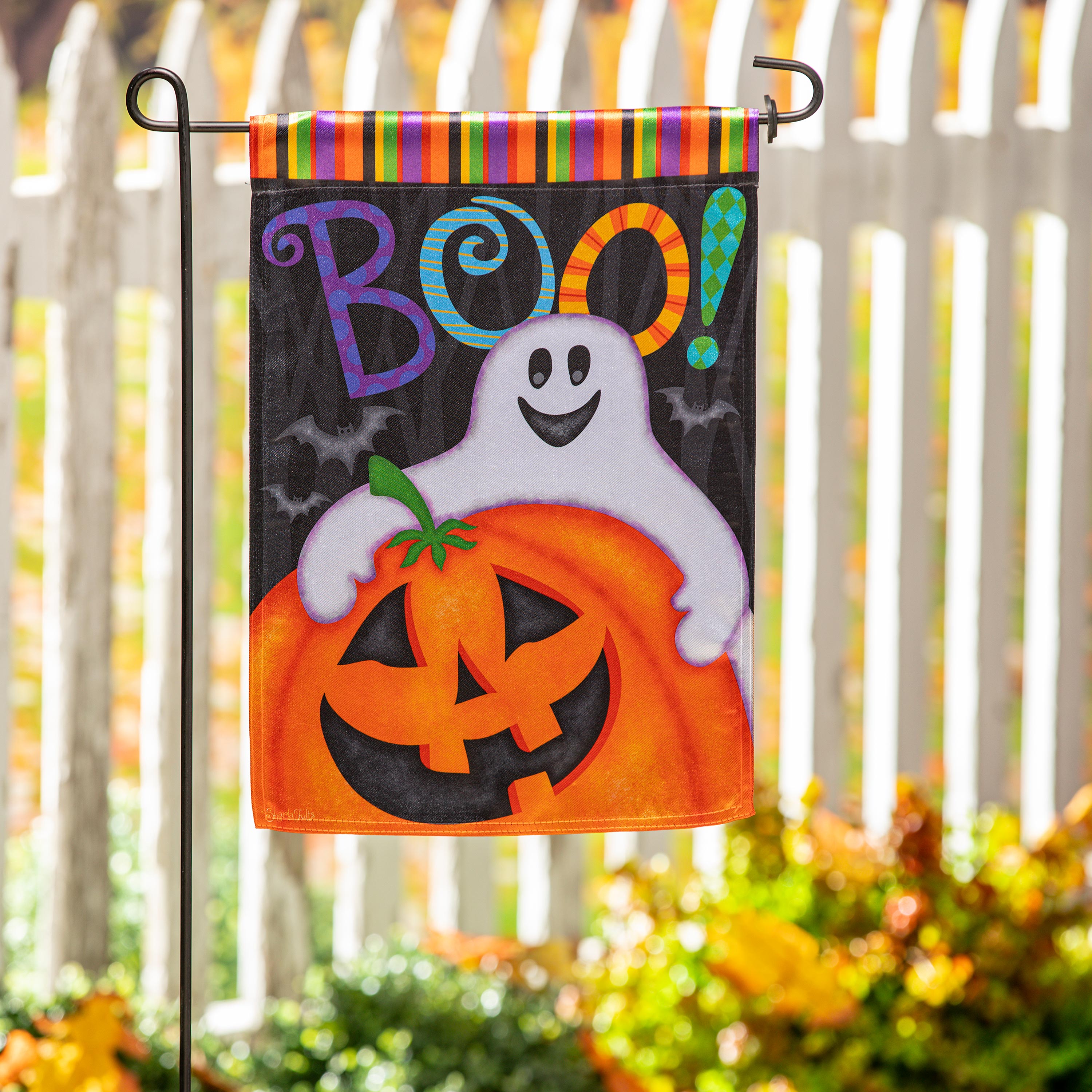 Halloween Friends Garden Lustre Flag - Sports Collectibles, Sports Memorabilia, Sports Fan Shop, Sports Gifts