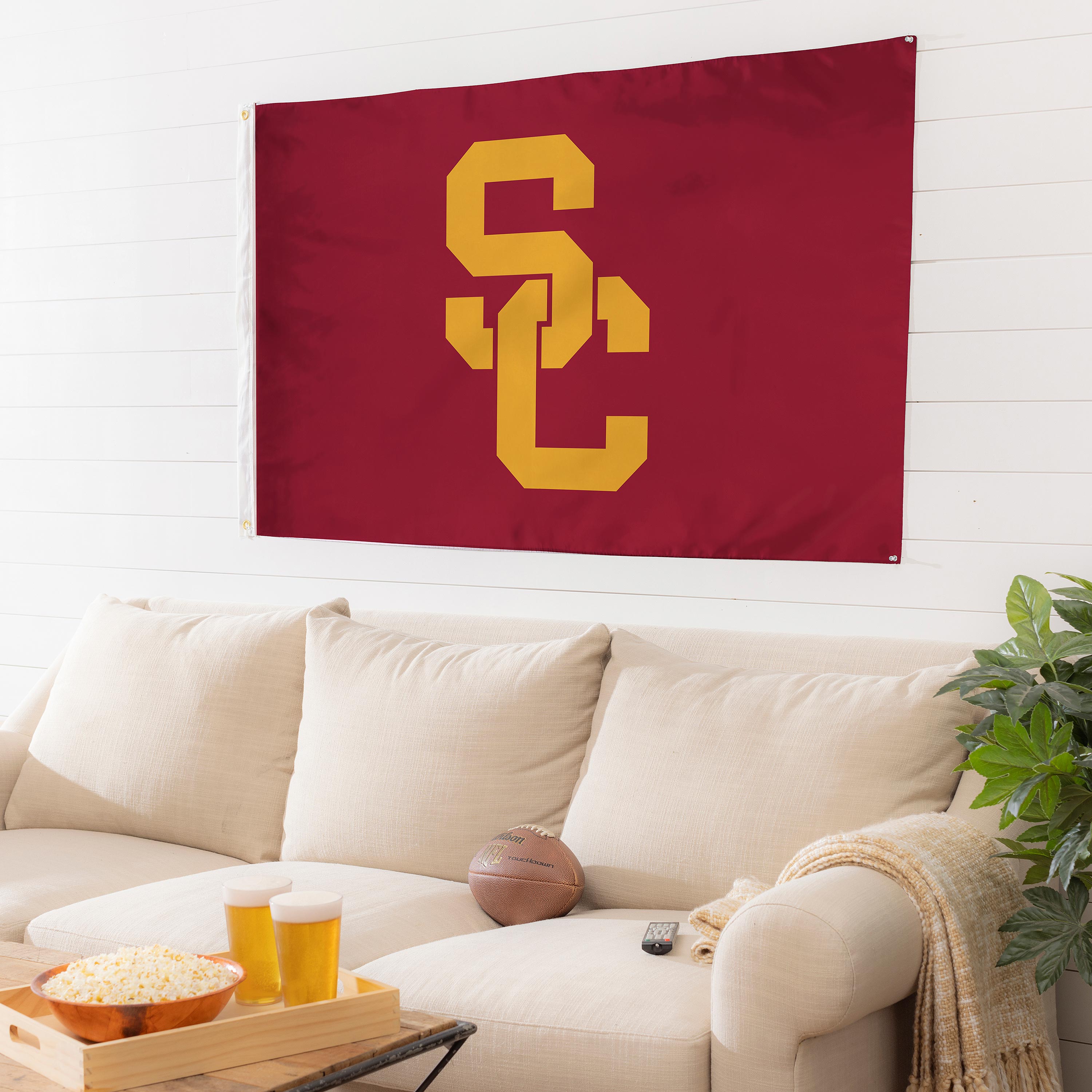 University of Southern California Single Sided Estate Flag, 2 Grommets 3'x5' - Sports Gifts, Sports Memorabilia, Sports Collectibles, Fan Shop