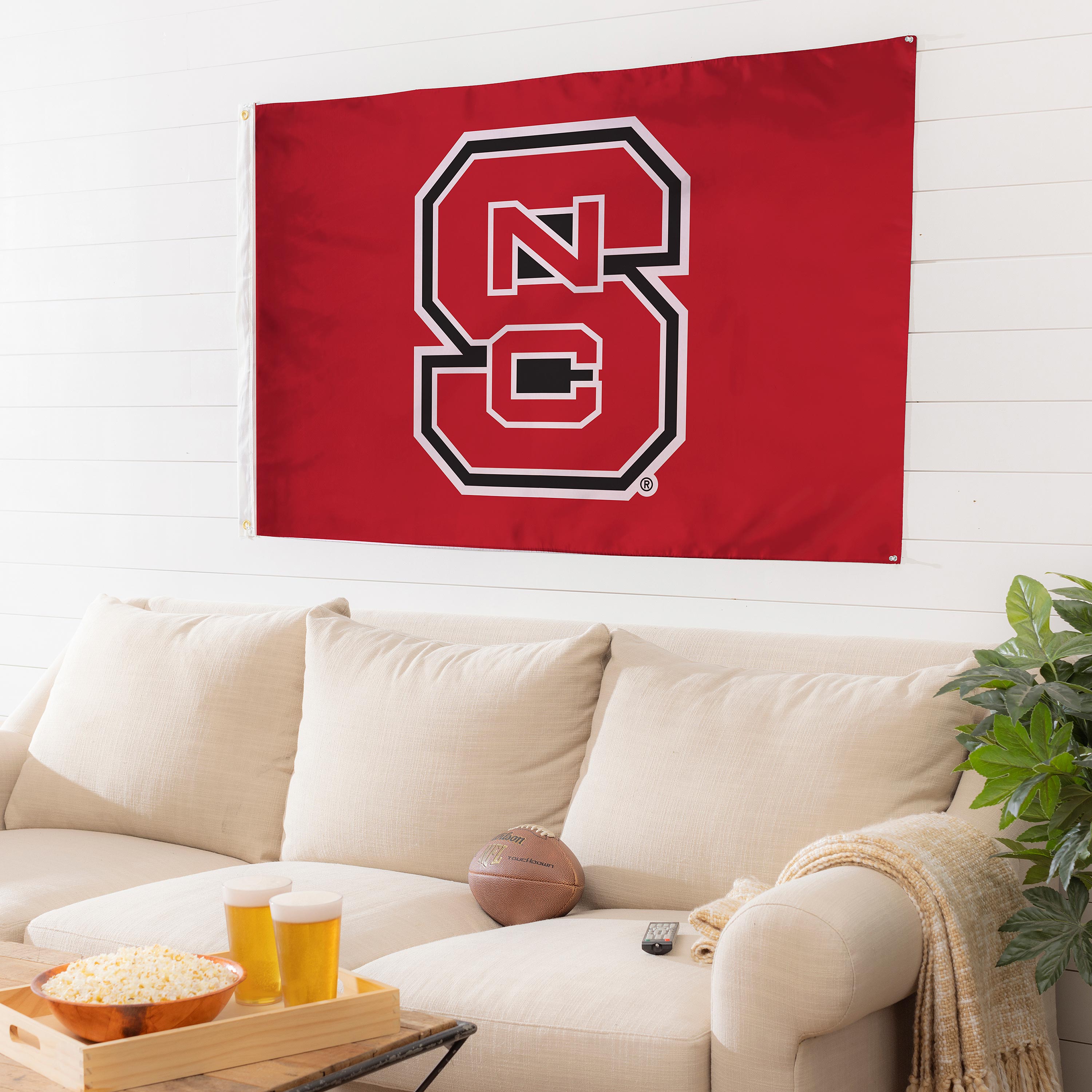 3'x5' Single Sided Flag w/ 2 Grommets, North Carolina State University - Sports Gifts, Sports Memorabilia, Sports Collectibles, Fan Shop
