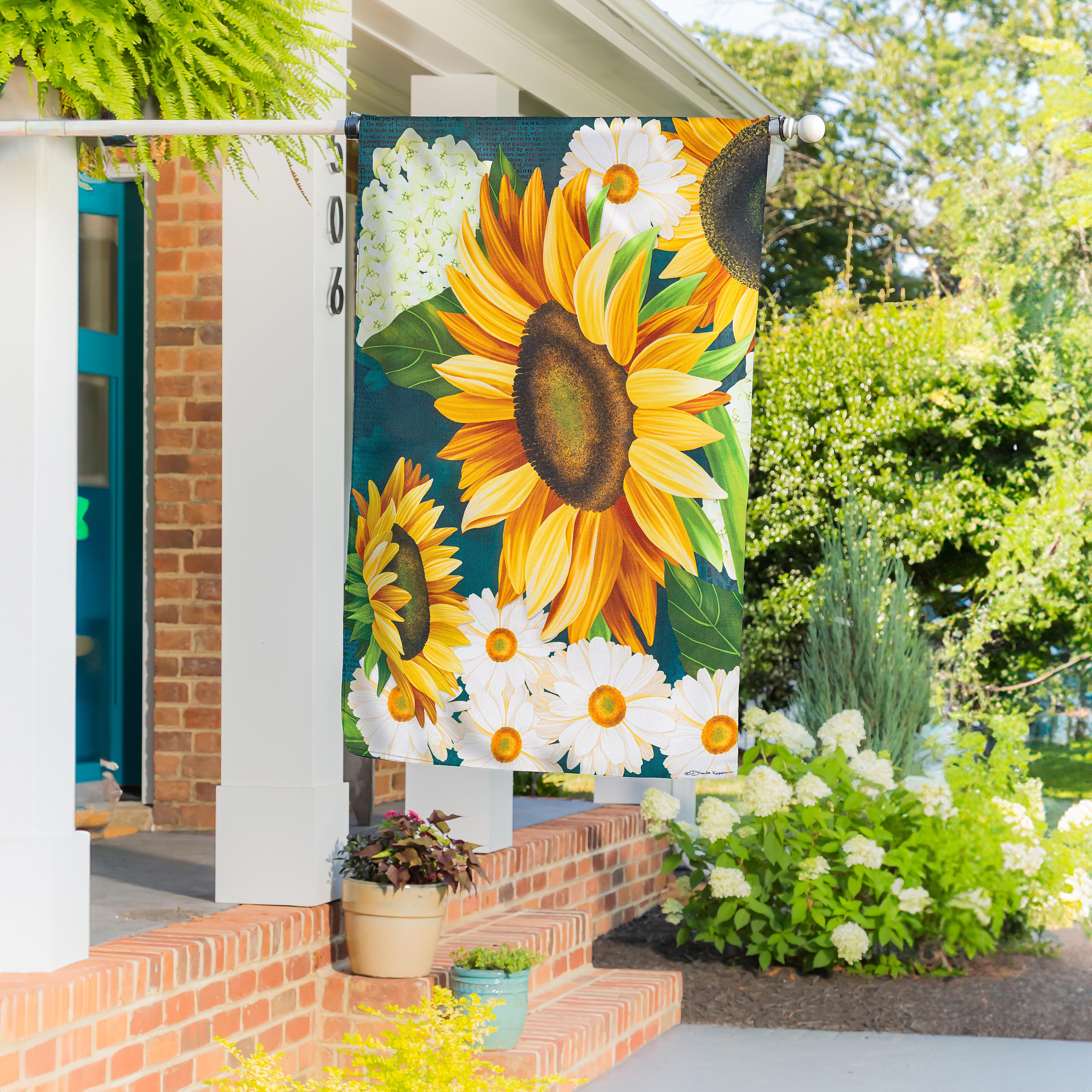 Sunflower Bloom Burlap House Flag - Sports Collectibles, Sports Memorabilia, Sports Fan Shop, Sports Gifts