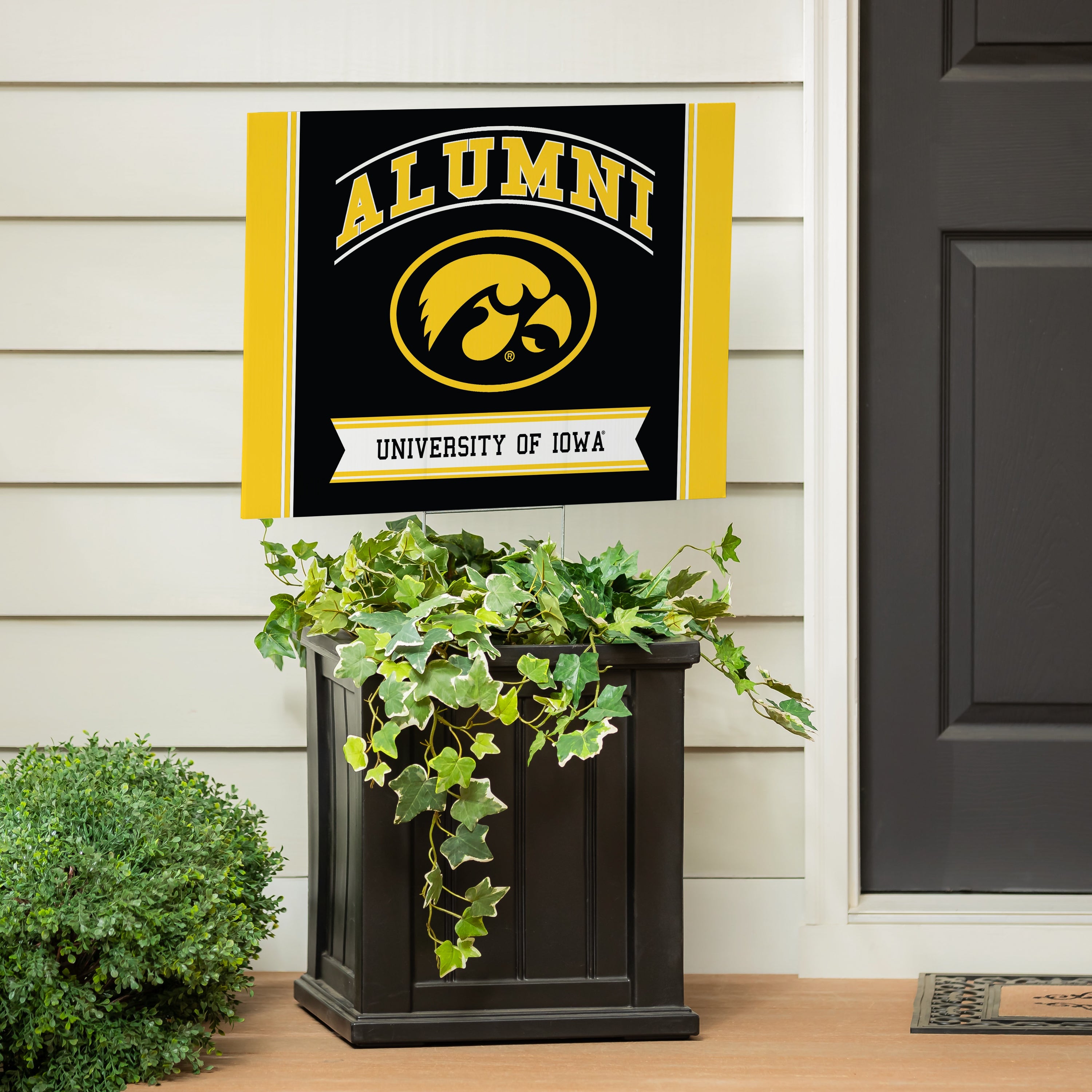 University of Iowa Coroplast Yard Sign Alumni - Sports Collectibles, Sports Memorabilia, Sports Fan Shop, Sports Gifts