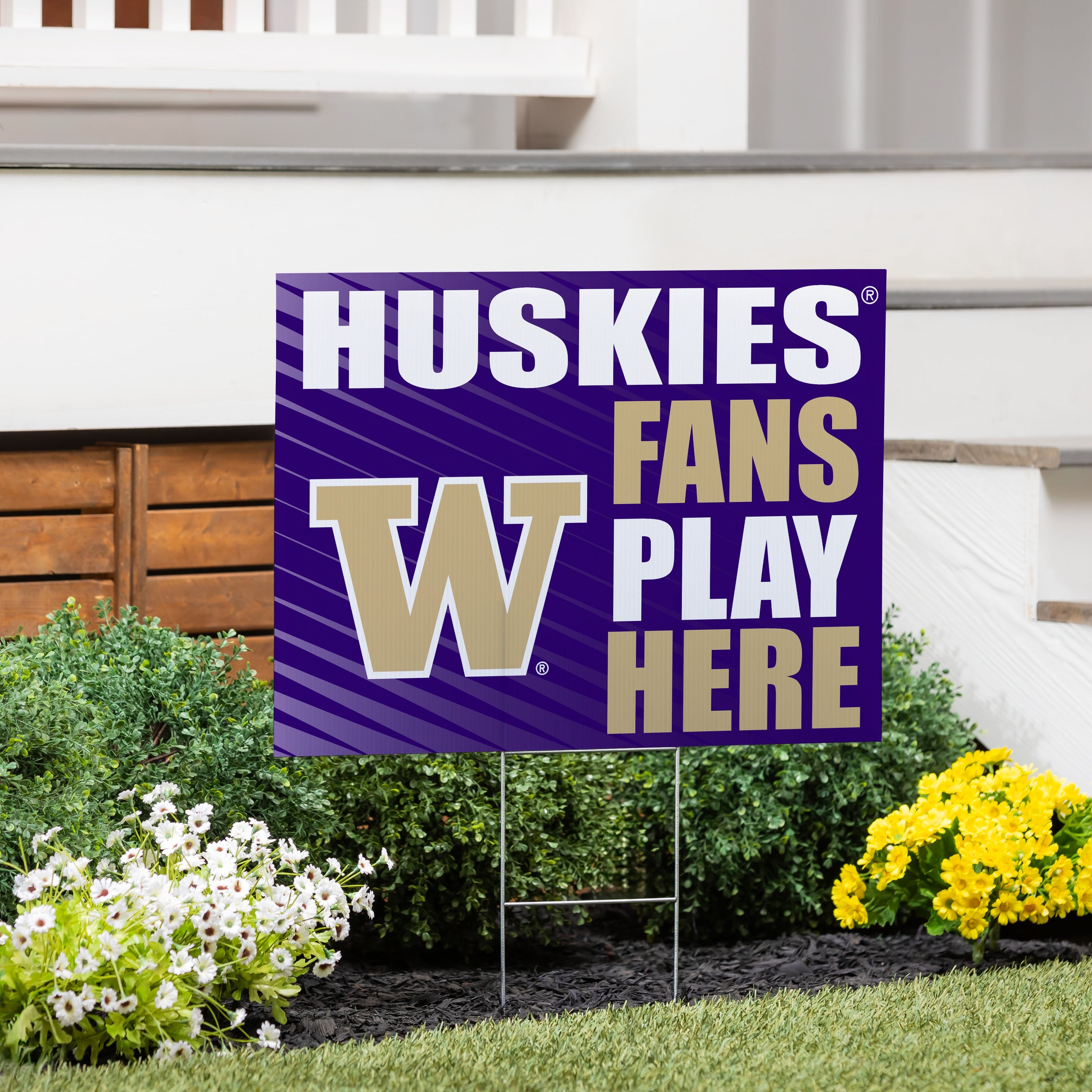 University of Washington Coroplast Yard Sign "Fans Play Here" - Sports Collectibles, Sports Memorabilia, Sports Fan Shop, Sports Gifts