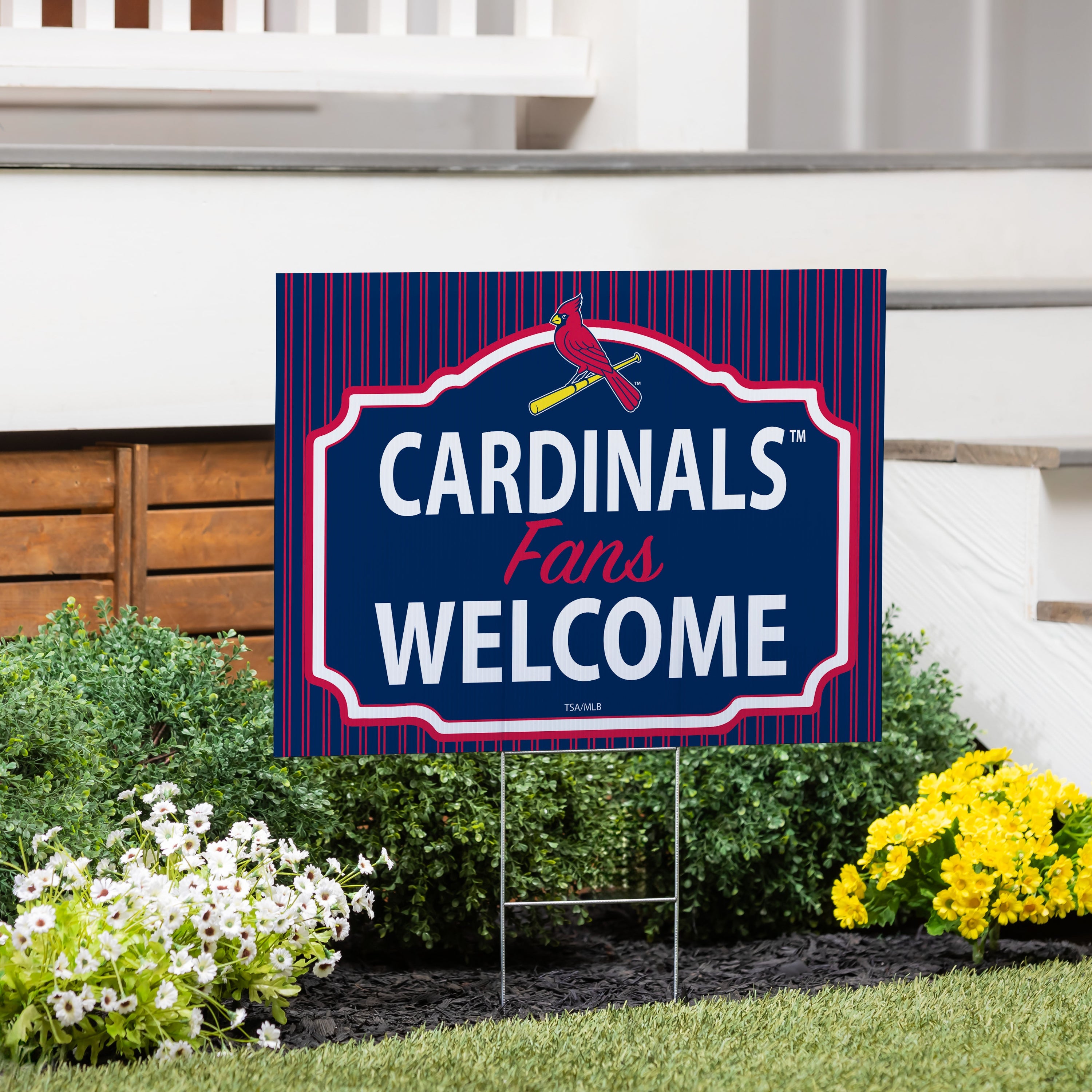 St Louis Cardinals Coroplast Yard Sign, "Fans Welcome" - Sports Collectibles, Sports Memorabilia, Sports Fan Shop, Sports Gifts