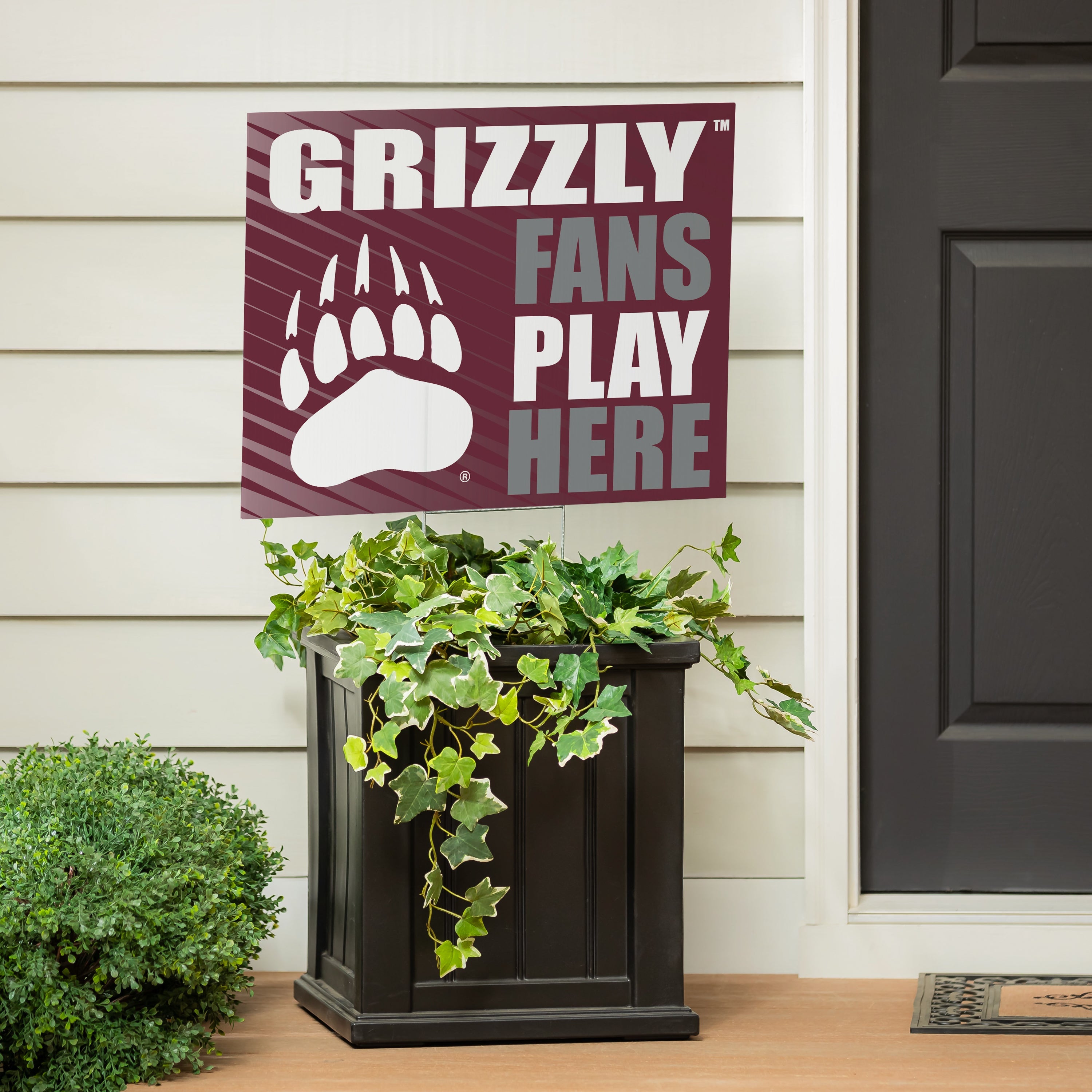 University of Montana Coroplast Yard Sign "Fans Play Here" - Sports Collectibles, Sports Memorabilia, Sports Fan Shop, Sports Gifts
