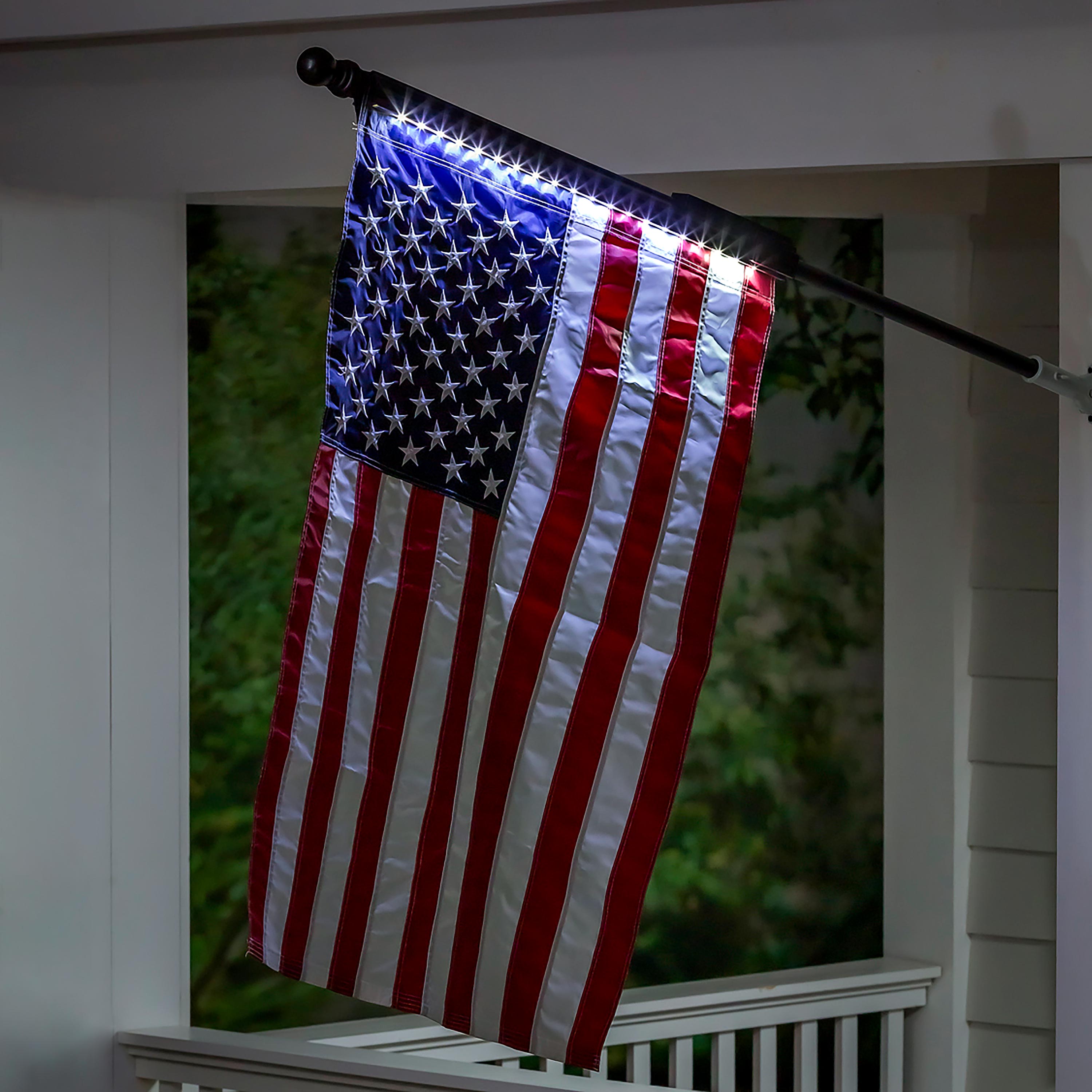 Solar Light for House Flag - Sports Collectibles, Sports Memorabilia, Sports Fan Shop, Sports Gifts