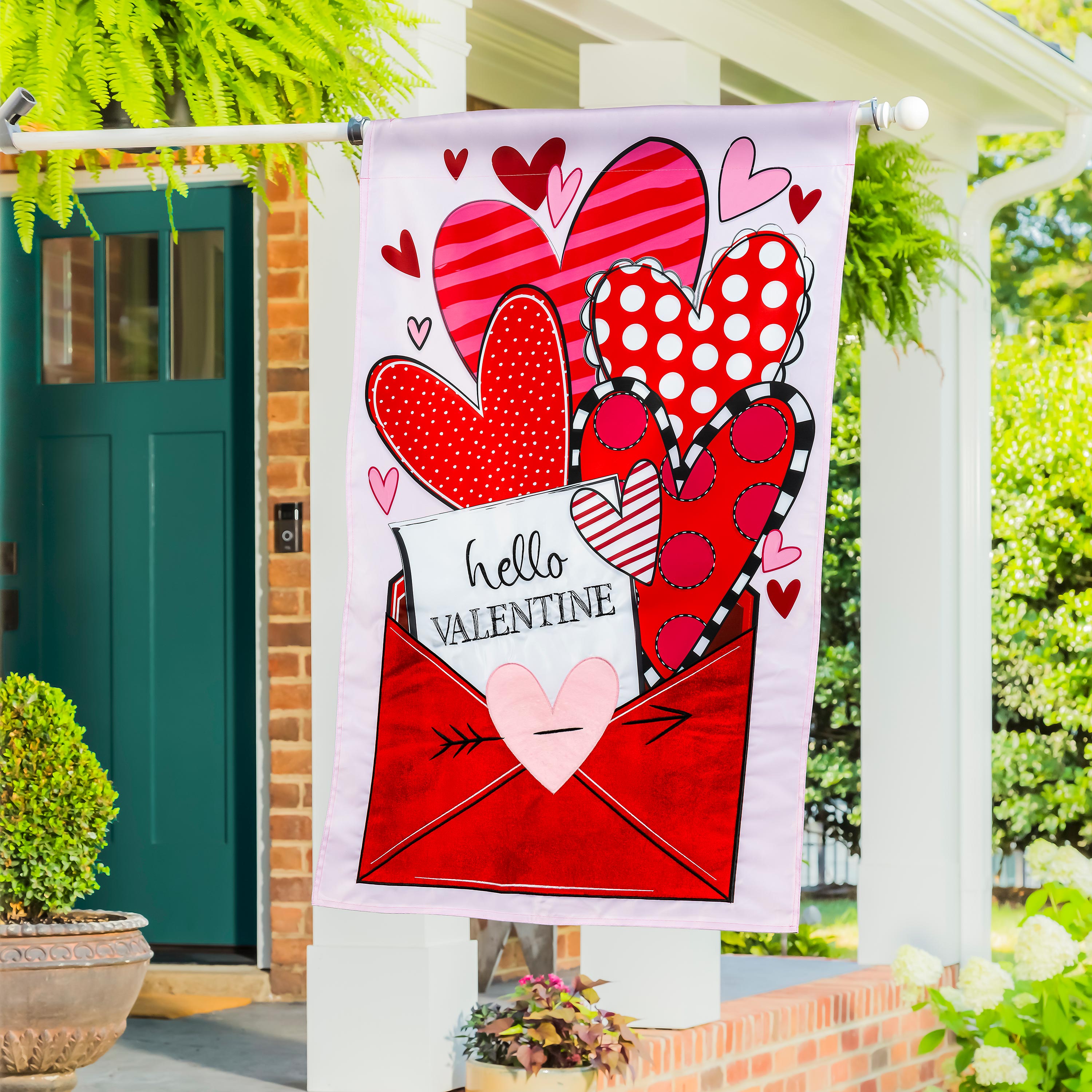 Sending Love Valentine's Day Applique House Flag - Sports Collectibles, Sports Memorabilia, Sports Fan Shop, Sports Gifts