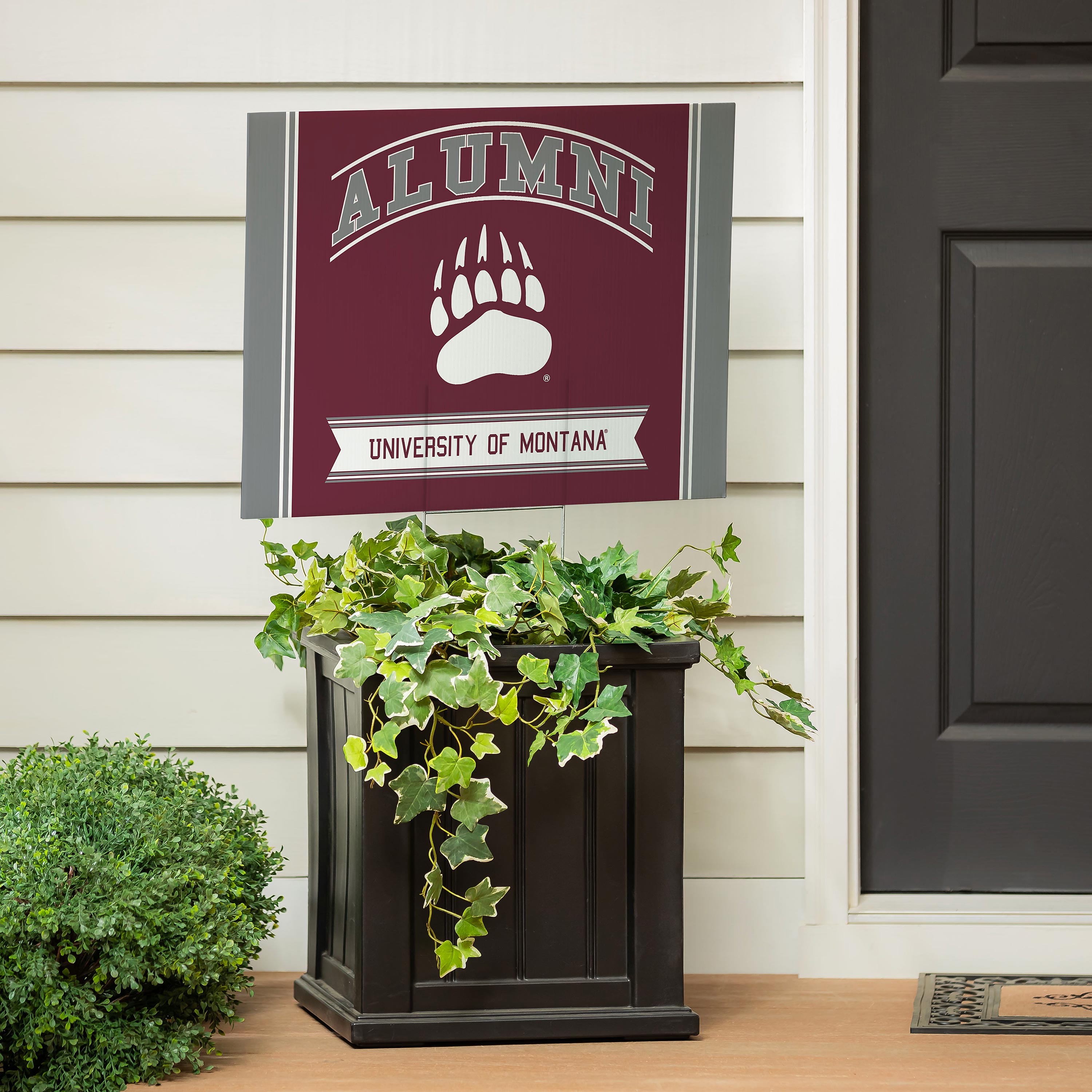 University of Montana Coroplast Yard Sign Alumni - Sports Collectibles, Sports Memorabilia, Sports Fan Shop, Sports Gifts