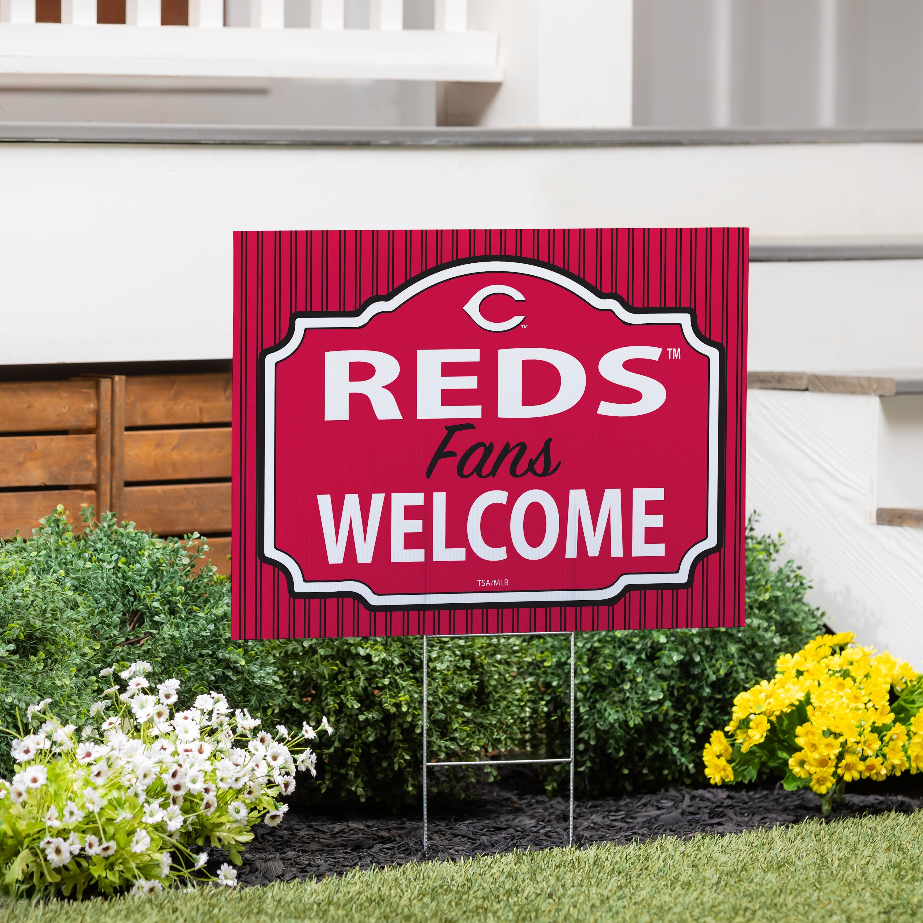 Cincinnati Reds Coroplast Yard Sign, "Fans Welcome" - Sports Collectibles, Sports Memorabilia, Sports Fan Shop, Sports Gifts