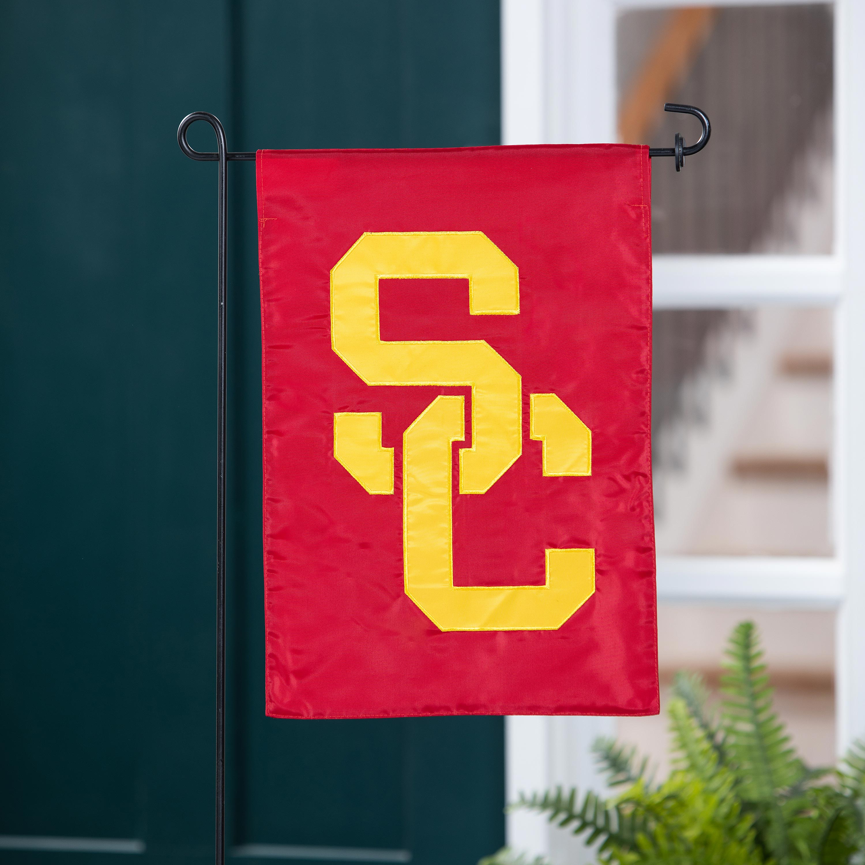 Applique Flag, Gar., University of Southern California - Sports Collectibles, Sports Memorabilia, Sports Fan Shop, Sports Gifts