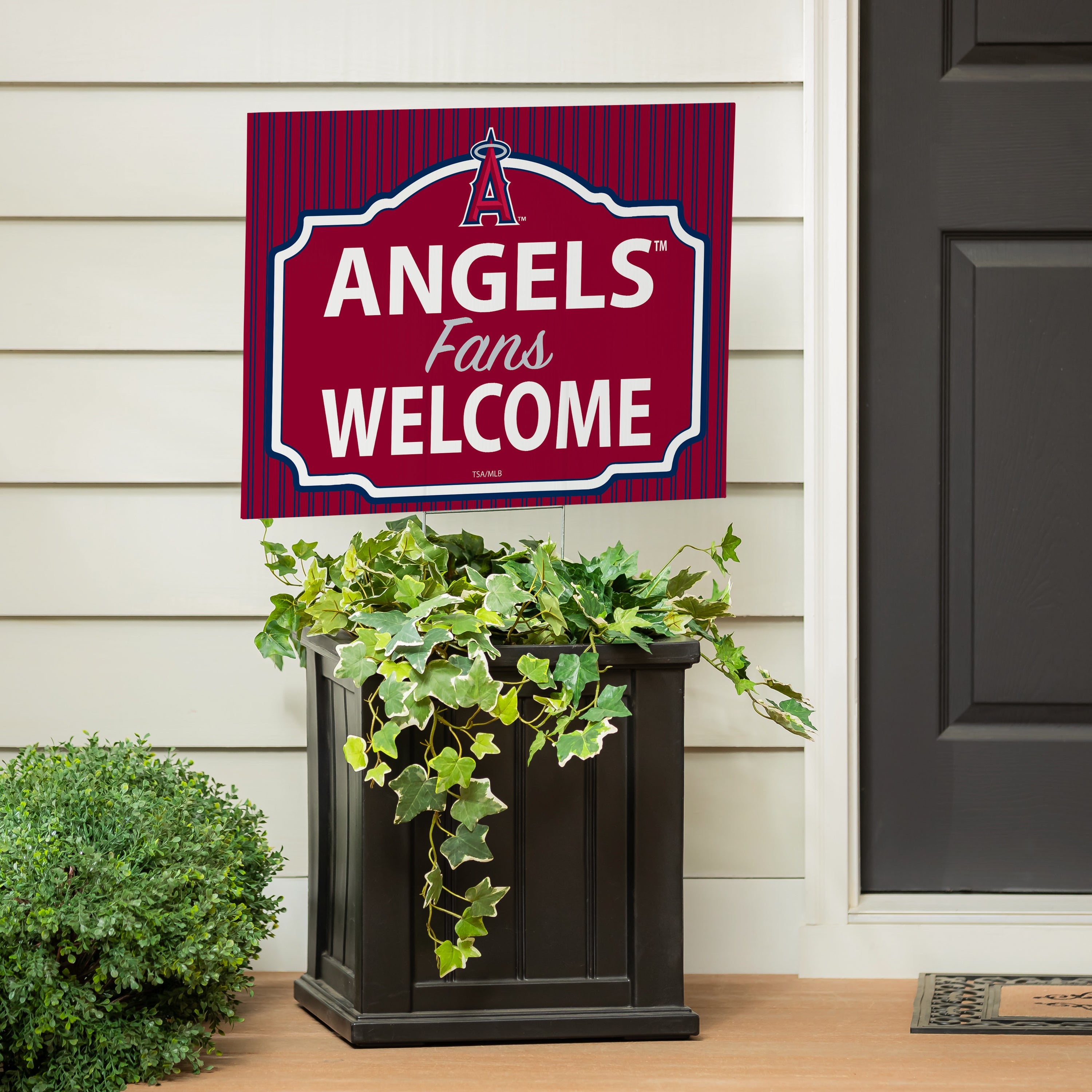 Los Angeles Angels Coroplast Yard Sign, "Fans Welcome" - Sports Collectibles, Sports Memorabilia, Sports Fan Shop, Sports Gifts