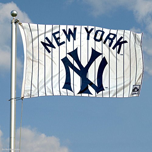 WinCraft New York Yankees Vintage Flag and Banner - Sports Collectibles, Sports Memorabilia, Sports Fan Shop, Sports Gifts