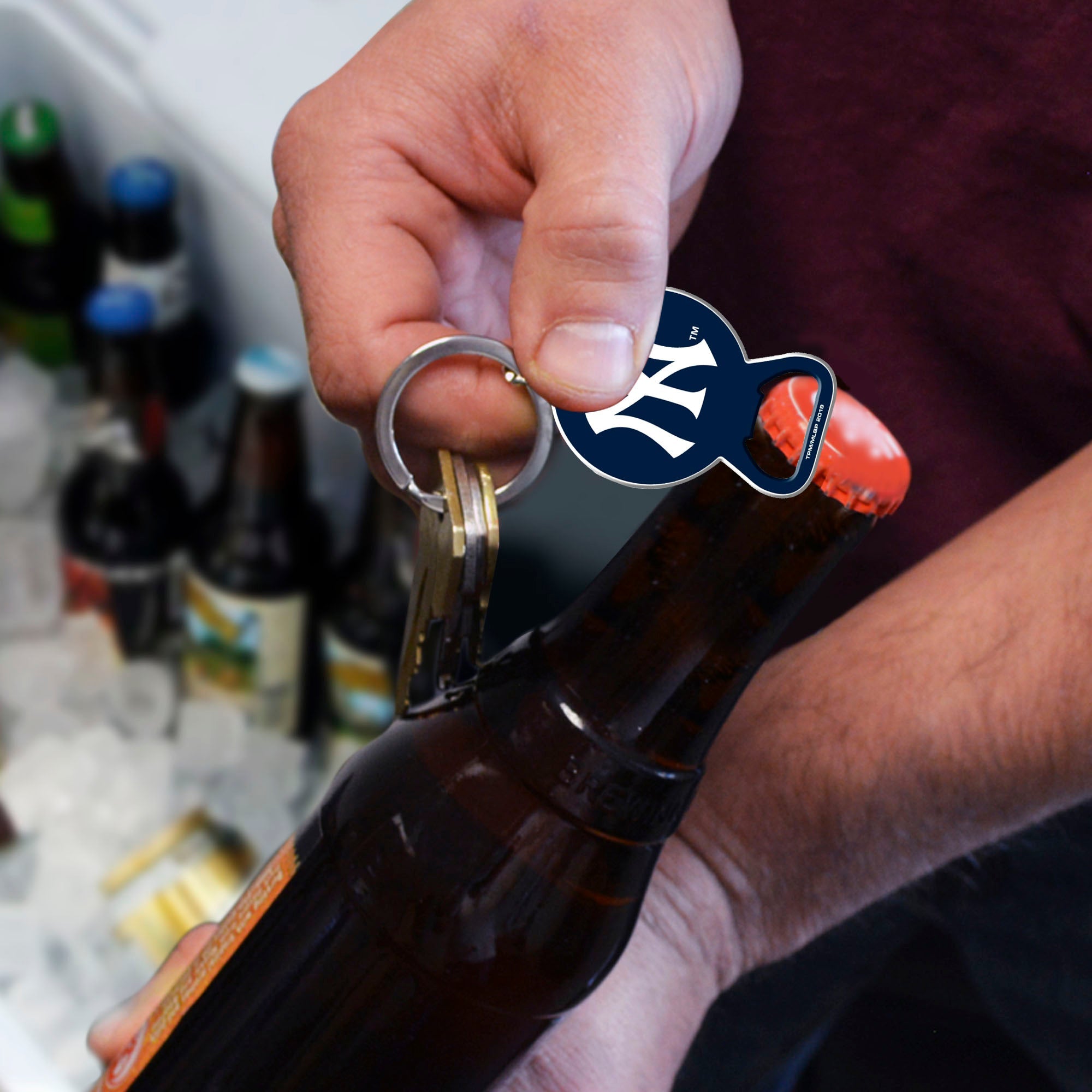 MLB - New York Yankees Keychain Bottle Opener - Sports Gifts, Sports Memorabilia, Sports Collectibles, Fan Shop