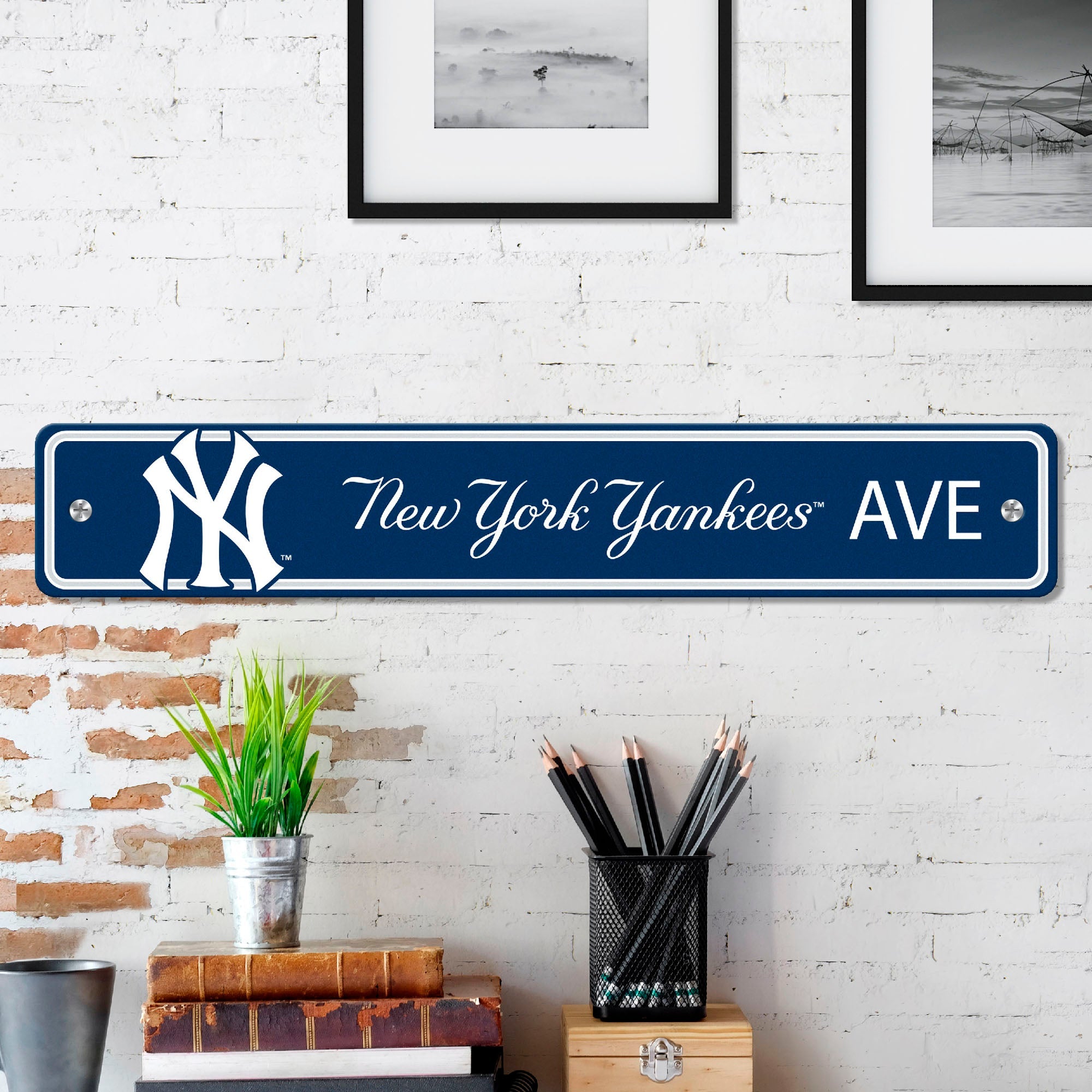 NY Yankees-Street Sign - Sports Gifts, Sports Memorabilia, Sports Collectibles, Fan Shop