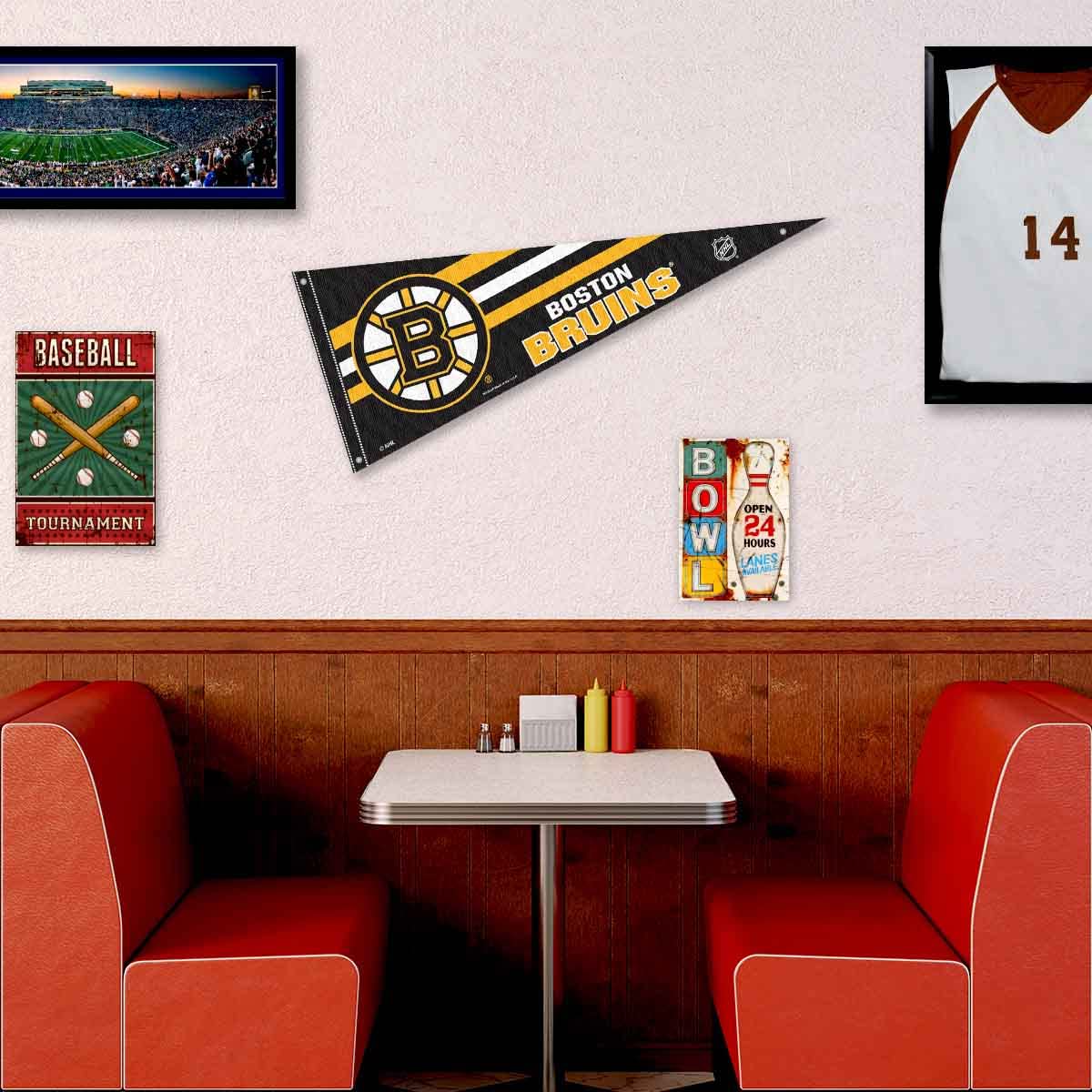 Boston Bruins Pennant Flag and Wall Tack Pads Mounts - Sports Collectibles, Sports Memorabilia, Sports Fan Shop, Sports Gifts