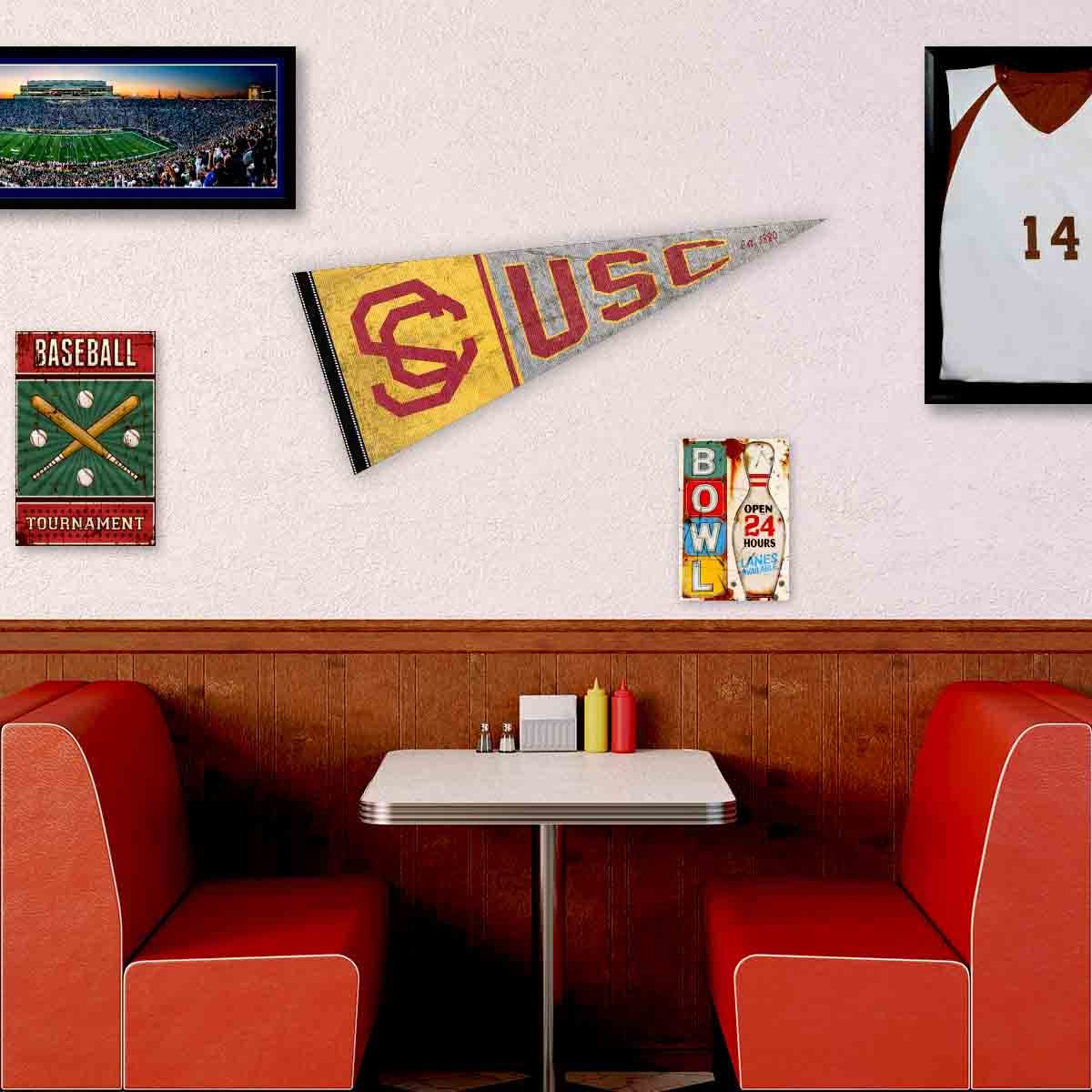USC Trojans Pennant Throwback Vintage Banner - Sports Collectibles, Sports Memorabilia, Sports Fan Shop, Sports Gifts