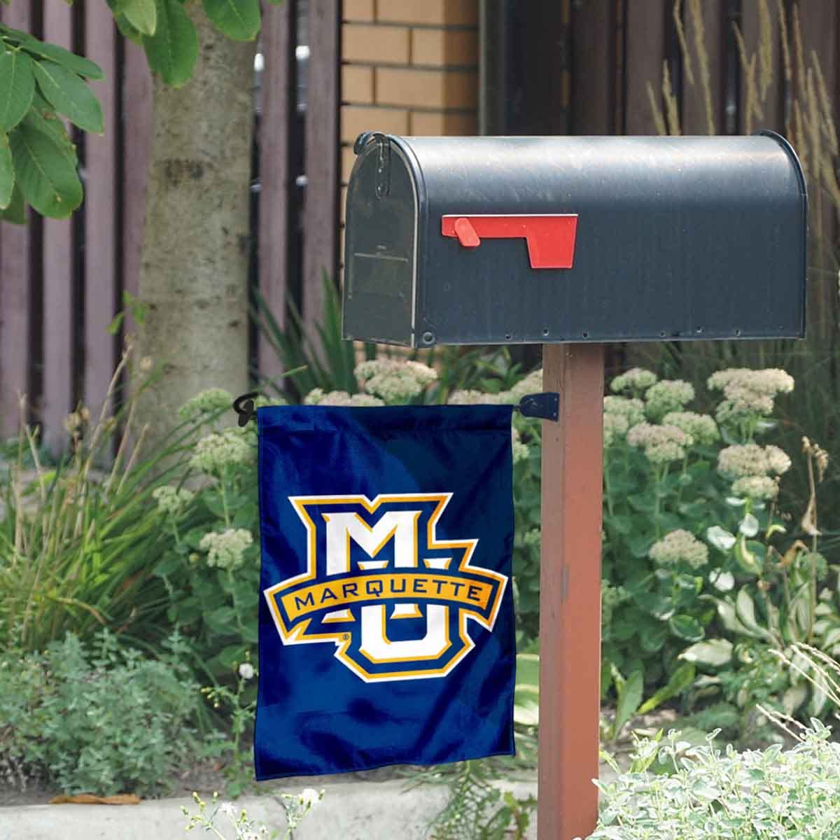 College Flags & Banners Co. Marquette University Garden Flag and Mailbox Post Pole Mount Holder Set - Sports Collectibles, Sports Memorabilia, Sports Fan Shop, Sports Gifts