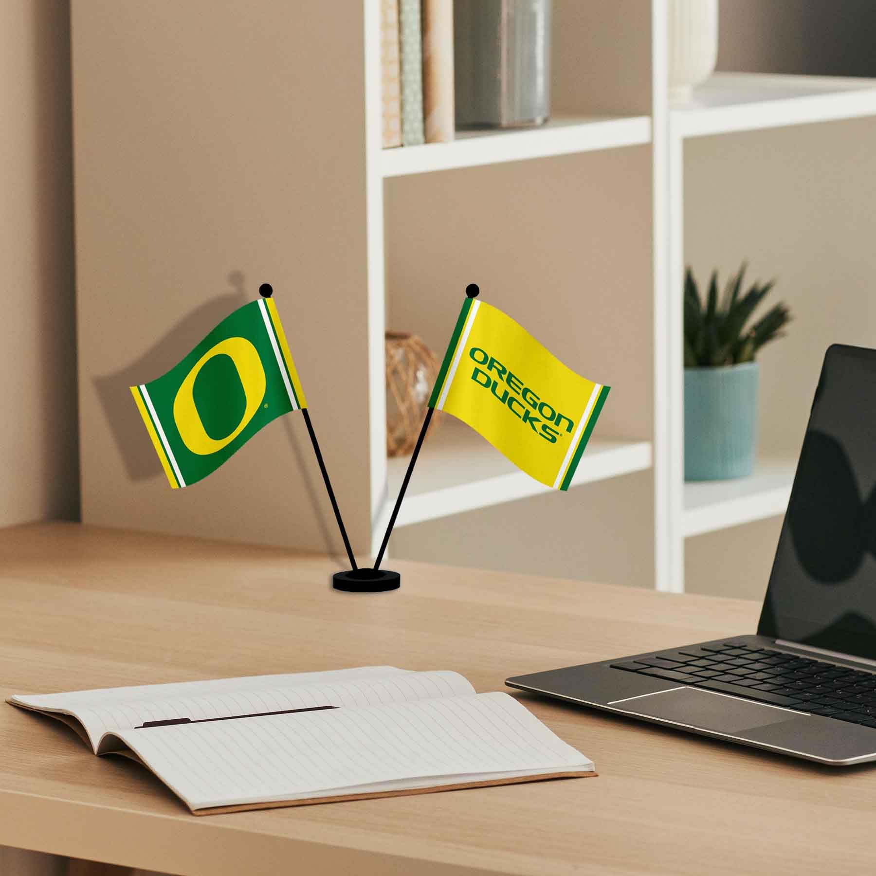 WinCraft Oregon Desk and Table Top Flags - Sports Collectibles, Sports Memorabilia, Sports Fan Shop, Sports Gifts