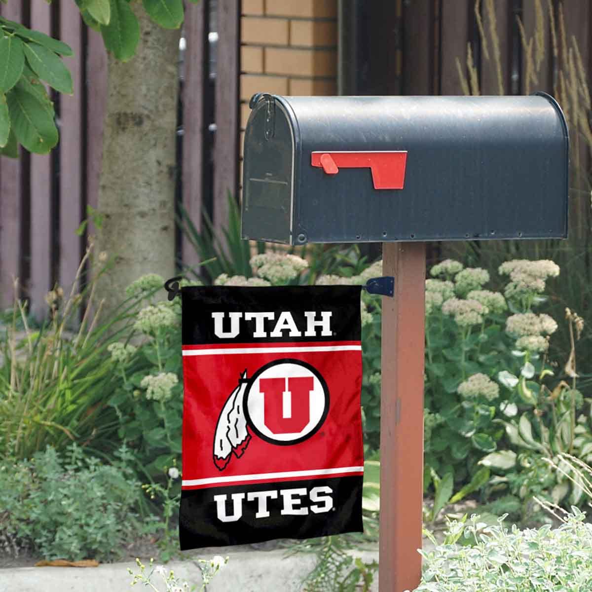 Utah Utes Garden Flag and Mailbox Post Pole Mount Holder Set - Sports Collectibles, Sports Memorabilia, Sports Fan Shop, Sports Gifts