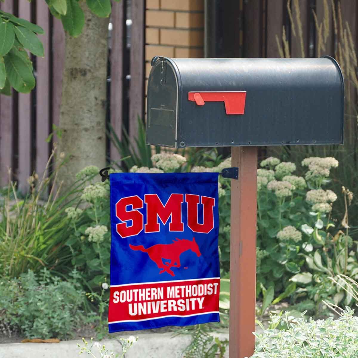 Southern Methodist University Garden Flag and Mailbox Post Pole Mount Holder Set - Sports Collectibles, Sports Memorabilia, Sports Fan Shop, Sports Gifts