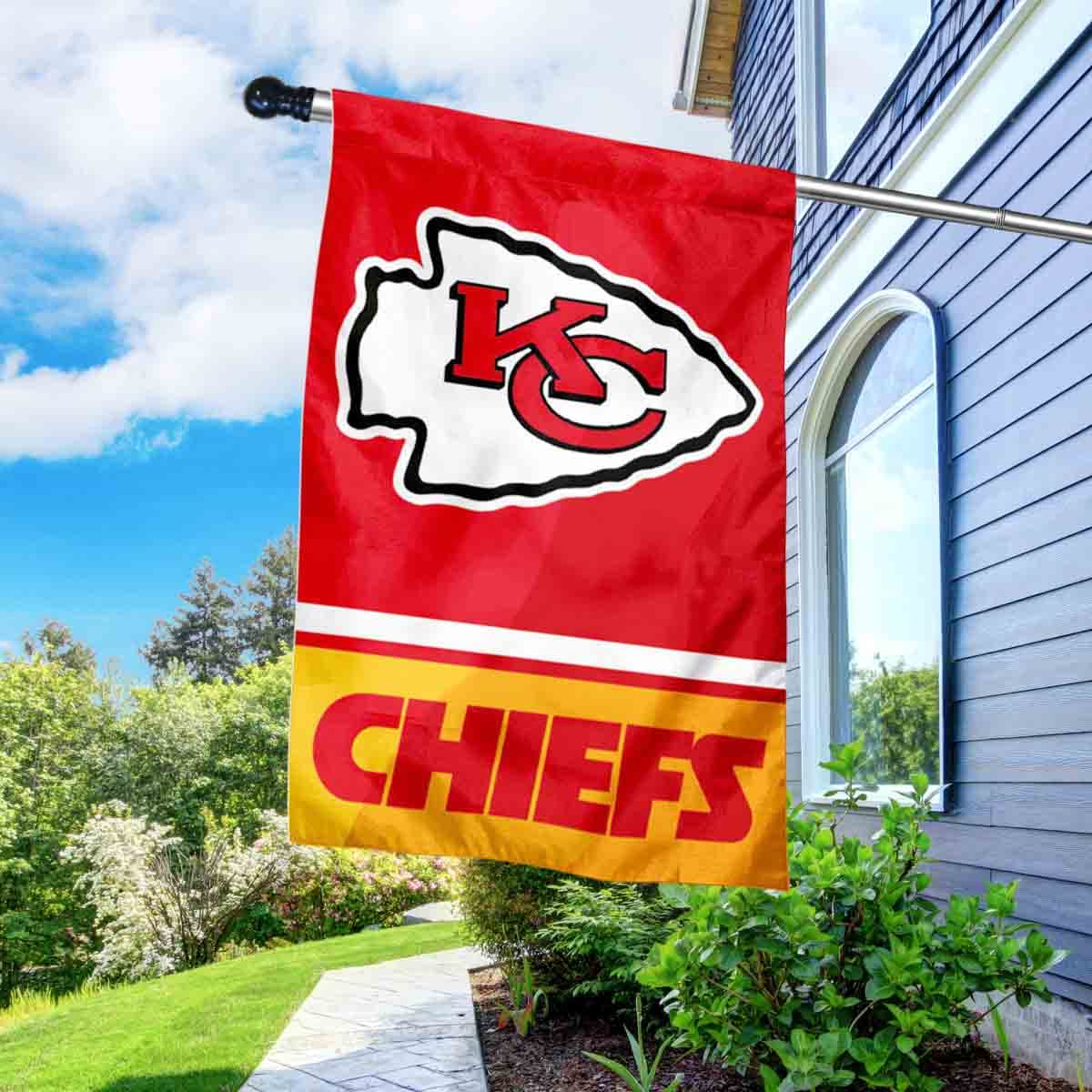 WinCraft Chiefs Banner House Flag and 5 Foot Flagpole Set - Sports Collectibles, Sports Memorabilia, Sports Fan Shop, Sports Gifts
