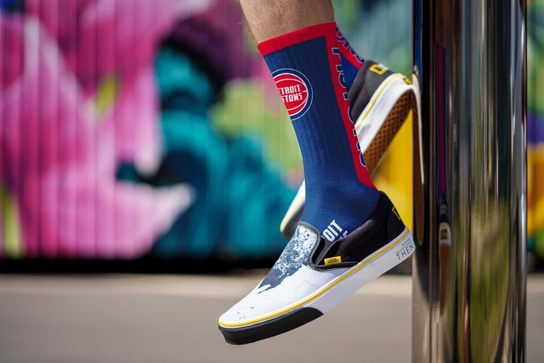 For Bare Feet NBA DETROIT PISTONS MVP Crew Sock Team Color Large - Sports Gifts, Sports Memorabilia, Sports Collectibles, Fan Shop