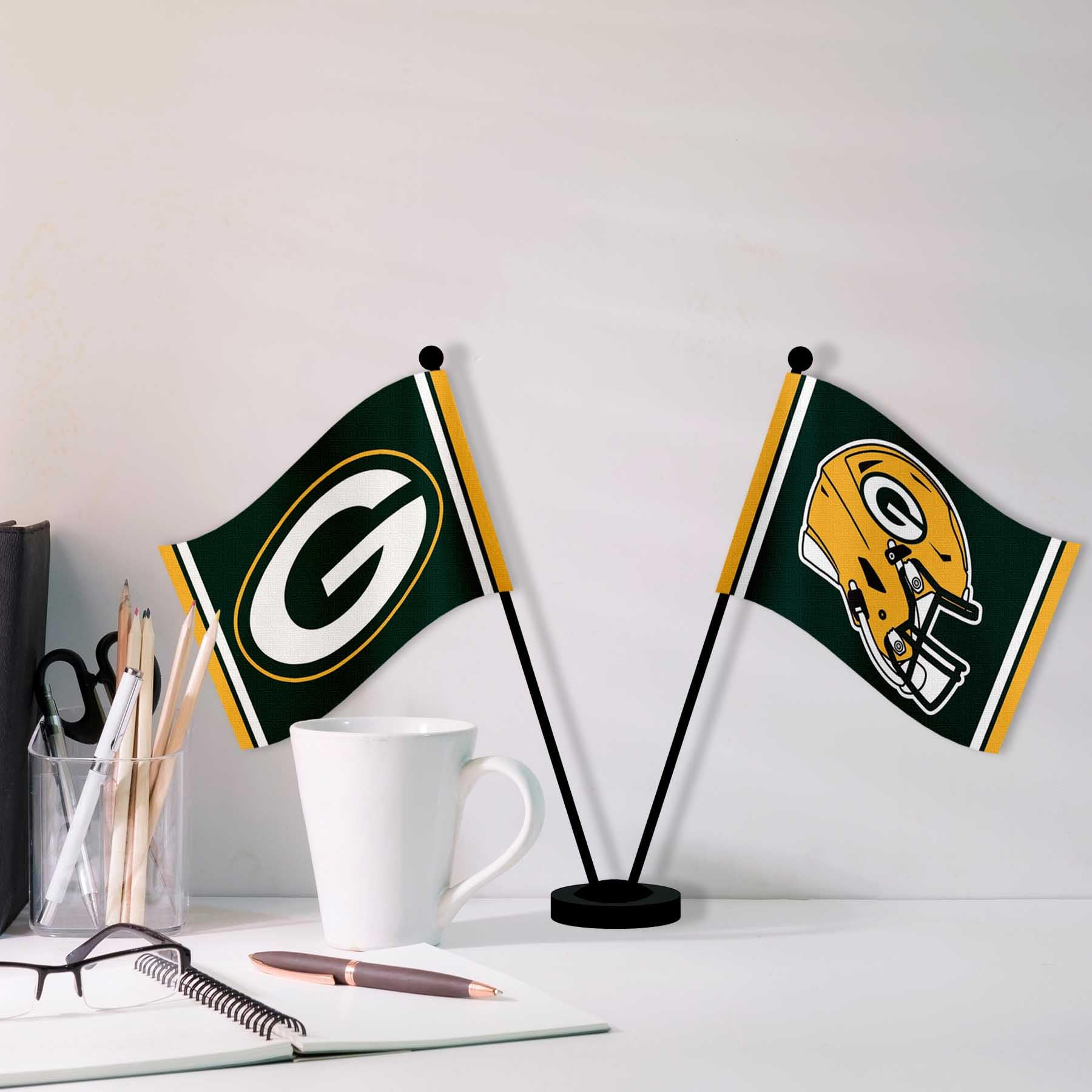 WinCraft Green Bay Packers Desk and Table Top Flags - Sports Collectibles, Sports Memorabilia, Sports Fan Shop, Sports Gifts