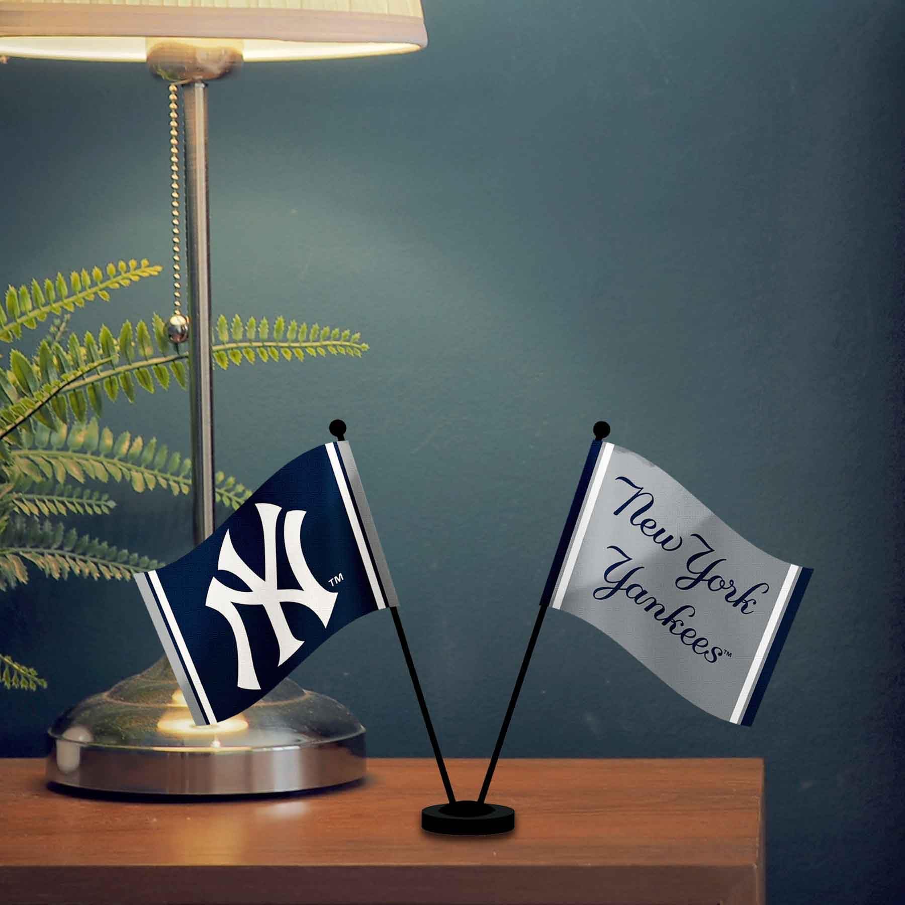 WinCraft NY Yankees Desk and Table Top Flags - Sports Collectibles, Sports Memorabilia, Sports Fan Shop, Sports Gifts