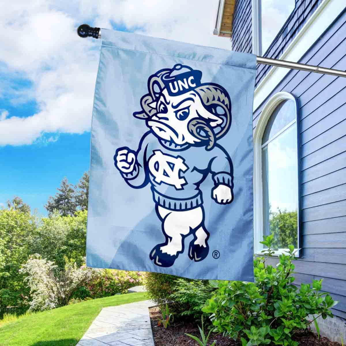 College Flags & Banners Co. North Carolina Tar Heel House Flag with Flag Pole Set - Sports Collectibles, Sports Memorabilia, Sports Fan Shop, Sports Gifts