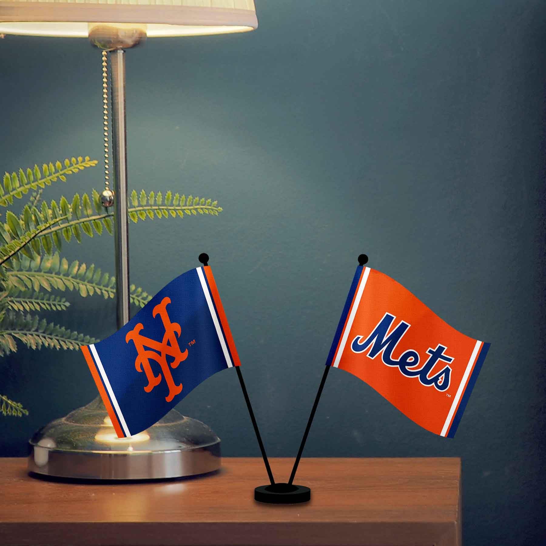 WinCraft New York Mets Desk and Table Top Flags - Sports Collectibles, Sports Memorabilia, Sports Fan Shop, Sports Gifts