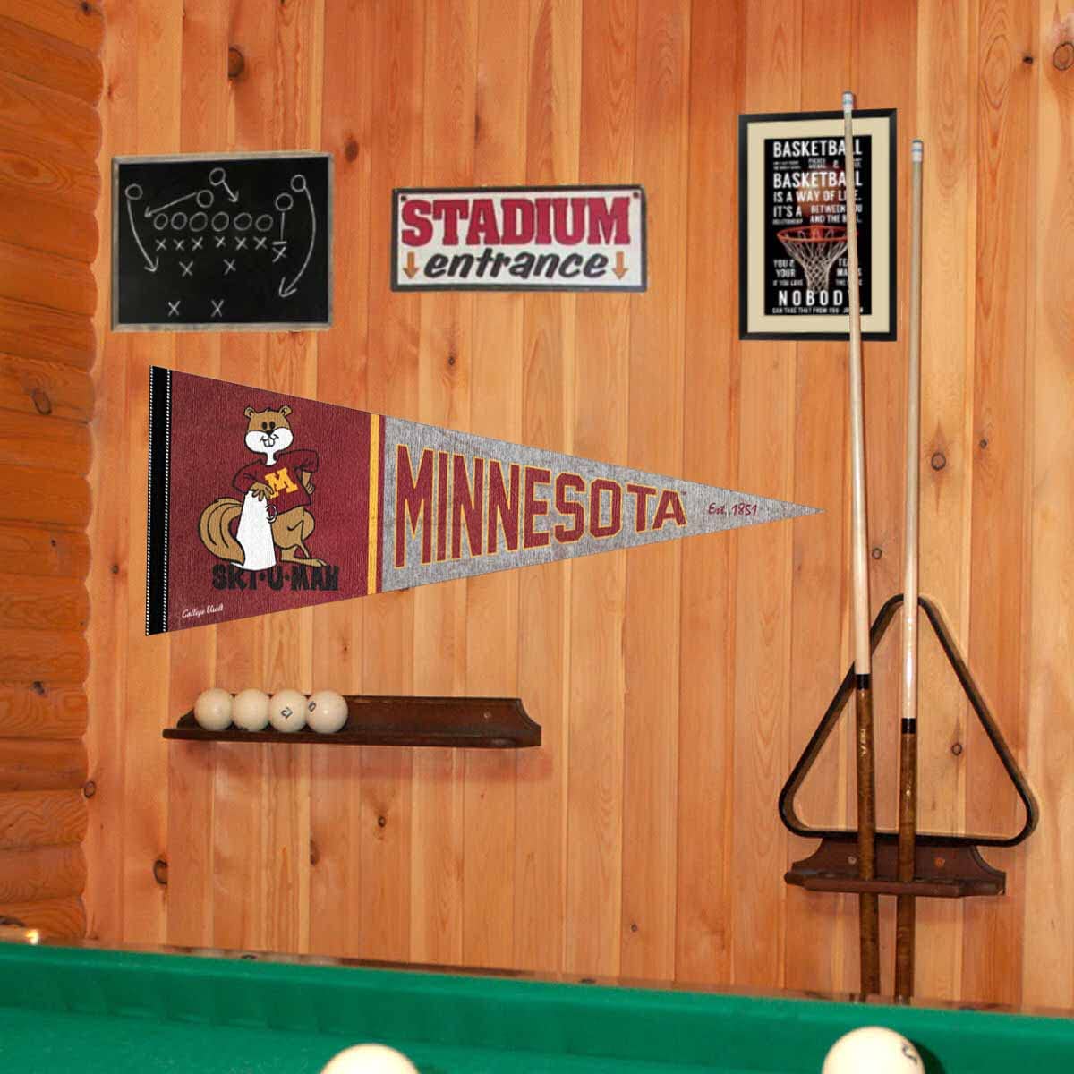 Minnesota Gophers Pennant Throwback Vintage Banner - Sports Collectibles, Sports Memorabilia, Sports Fan Shop, Sports Gifts