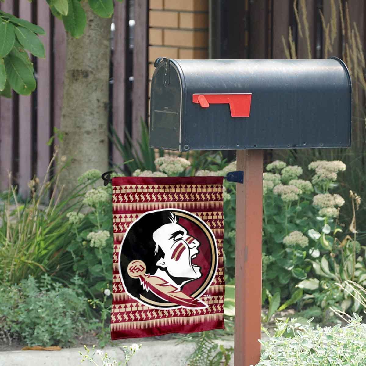 Florida State Seminoles Chevron Garden Flag and Mailbox Post Pole Mount Holder Set - Sports Collectibles, Sports Memorabilia, Sports Fan Shop, Sports Gifts