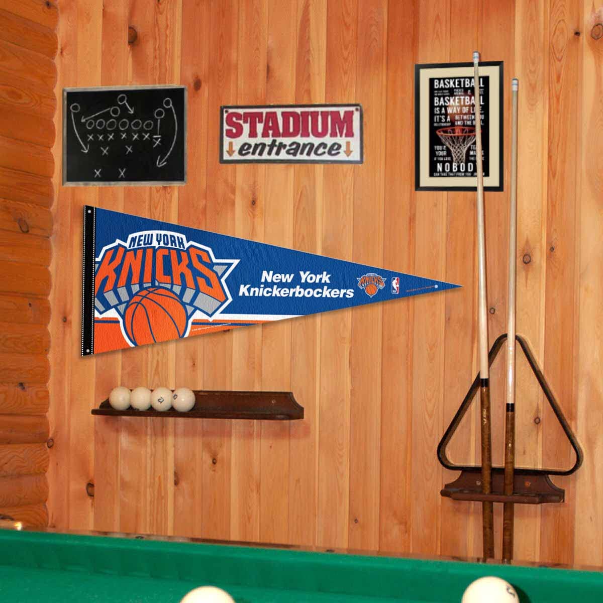 New York Knicks Pennant Flag and Wall Tack Pads Mounts - Sports Collectibles, Sports Memorabilia, Sports Fan Shop, Sports Gifts