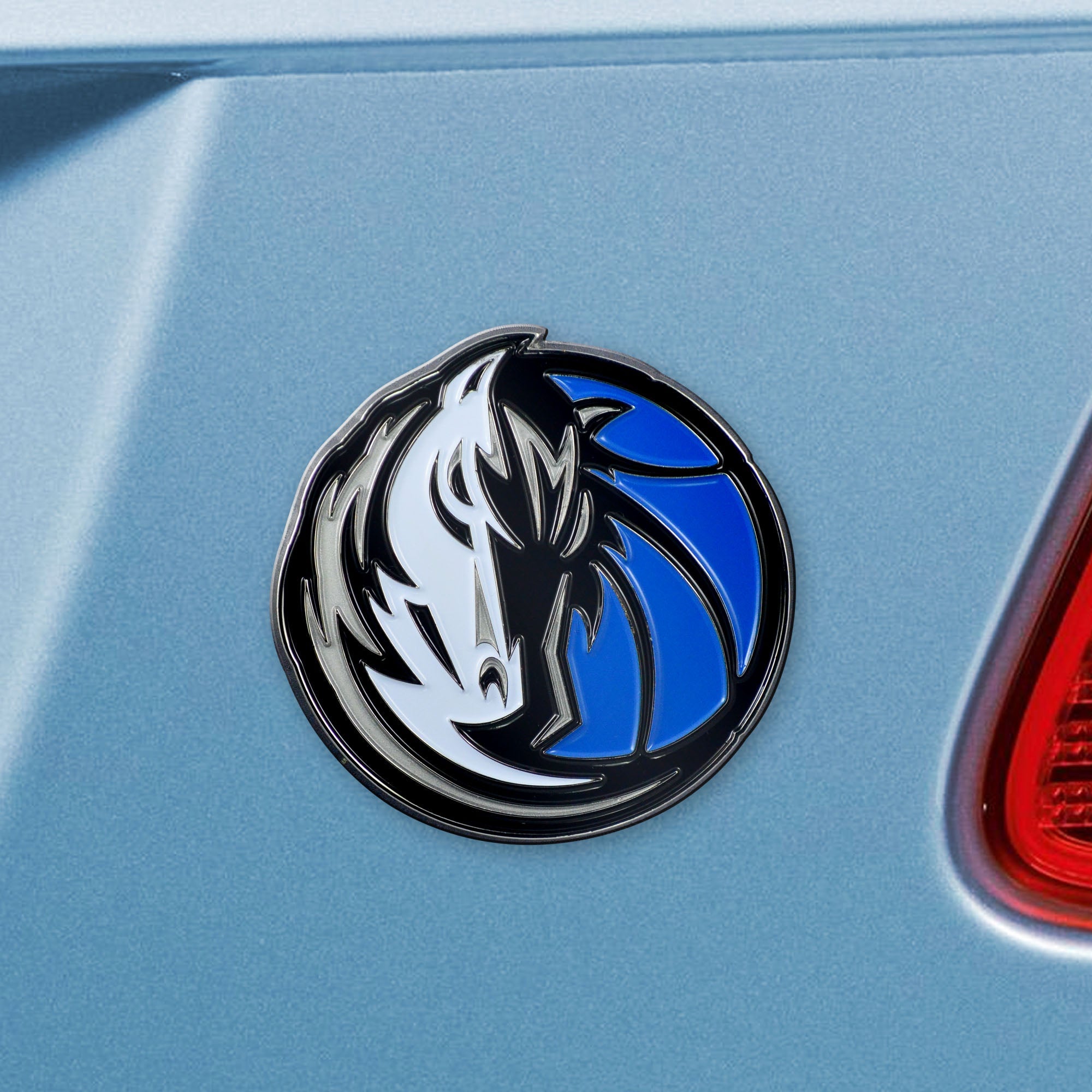 NBA - Dallas Mavericks Color Emblem - Sports Gifts, Sports Memorabilia, Sports Collectibles, Fan Shop