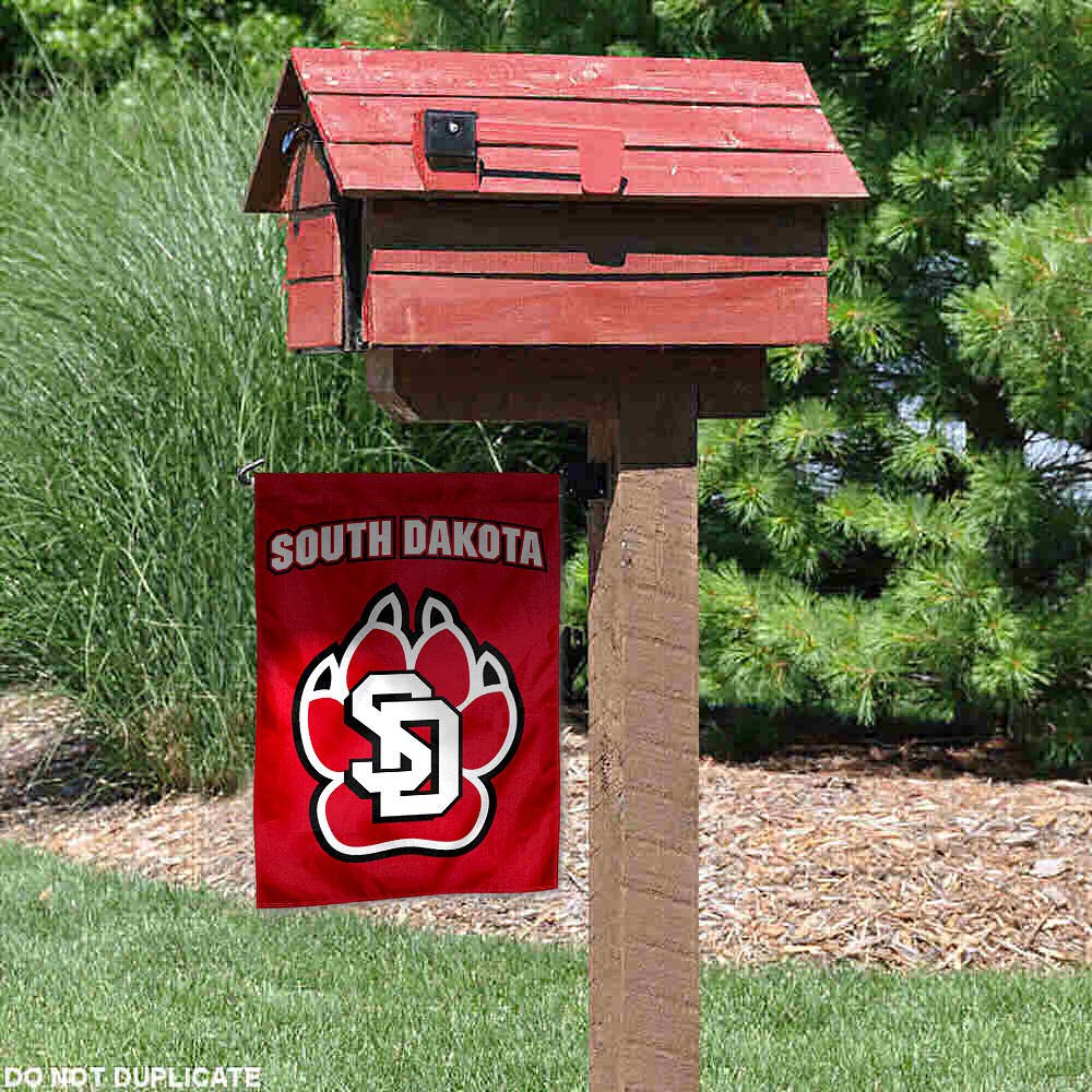 South Dakota Coyotes Garden Flag and Yard Banner - Sports Collectibles, Sports Memorabilia, Sports Fan Shop, Sports Gifts