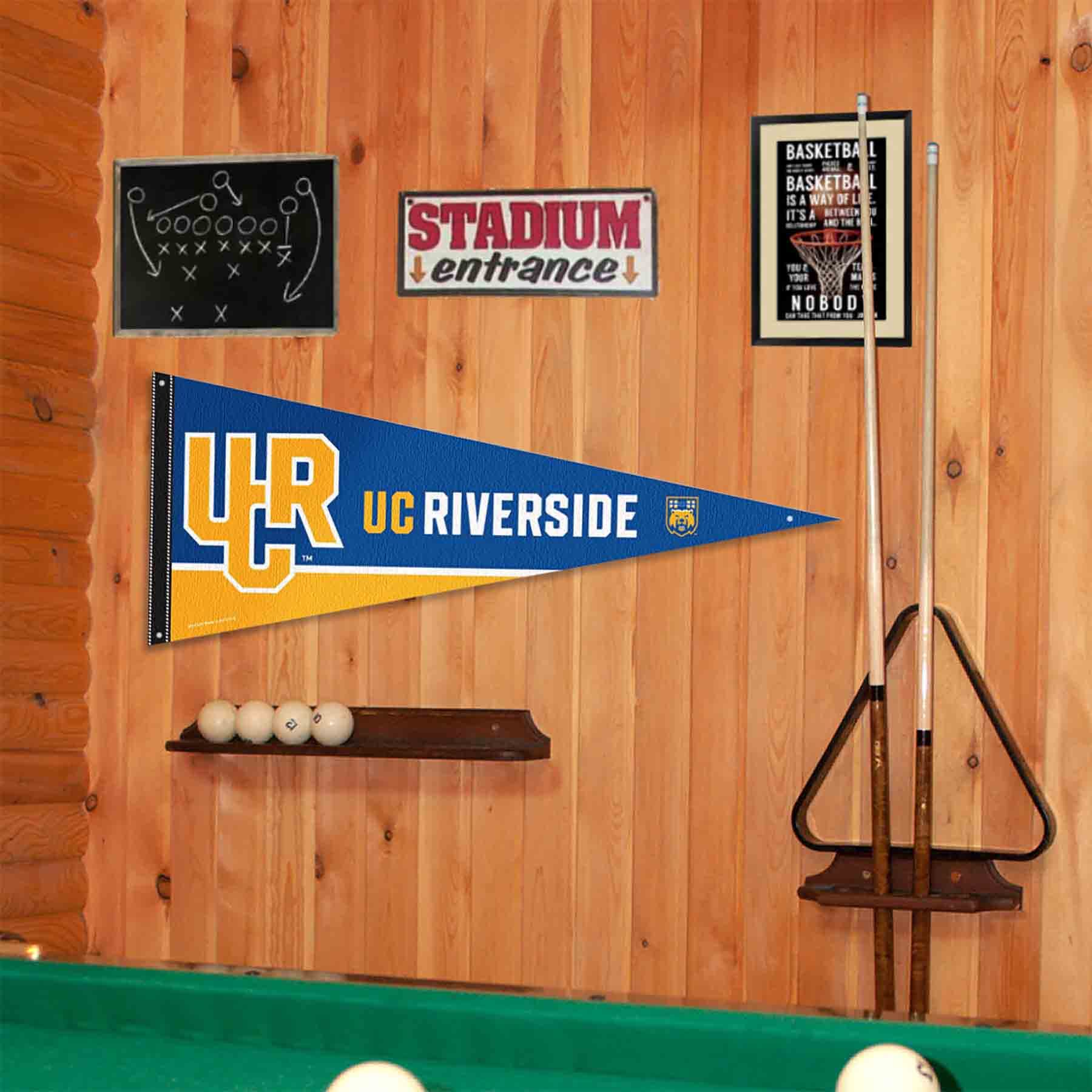 College Flags & Banners Co. California Riverside Highlanders Pennant Flag and Wall Tack Mount Pads - Sports Collectibles, Sports Memorabilia, Sports Fan Shop, Sports Gifts