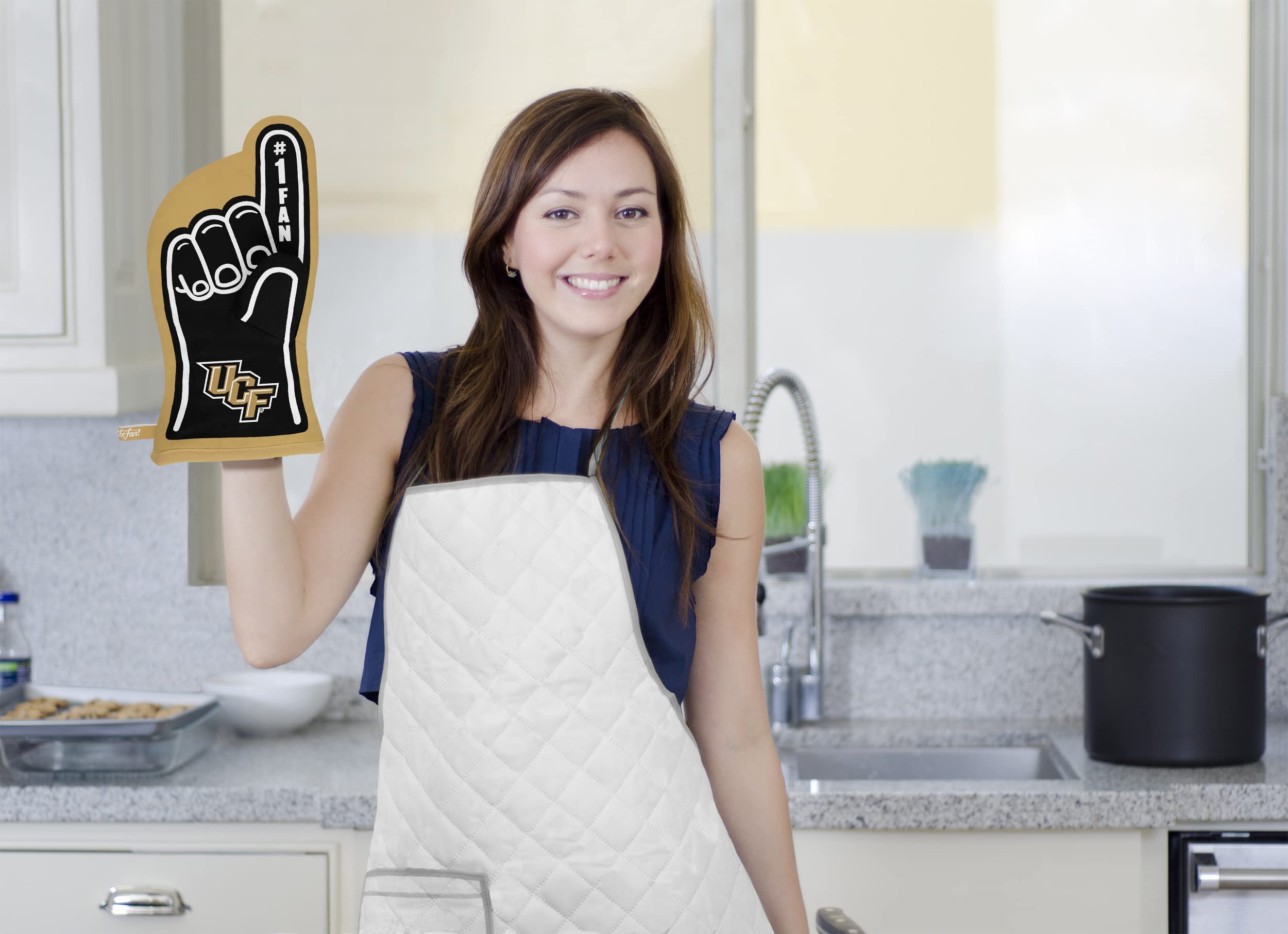 YouTheFan NCAA Central Florida Knights #1 Oven Mitt - Sports Collectibles, Sports Memorabilia, Sports Fan Shop, Sports Gifts
