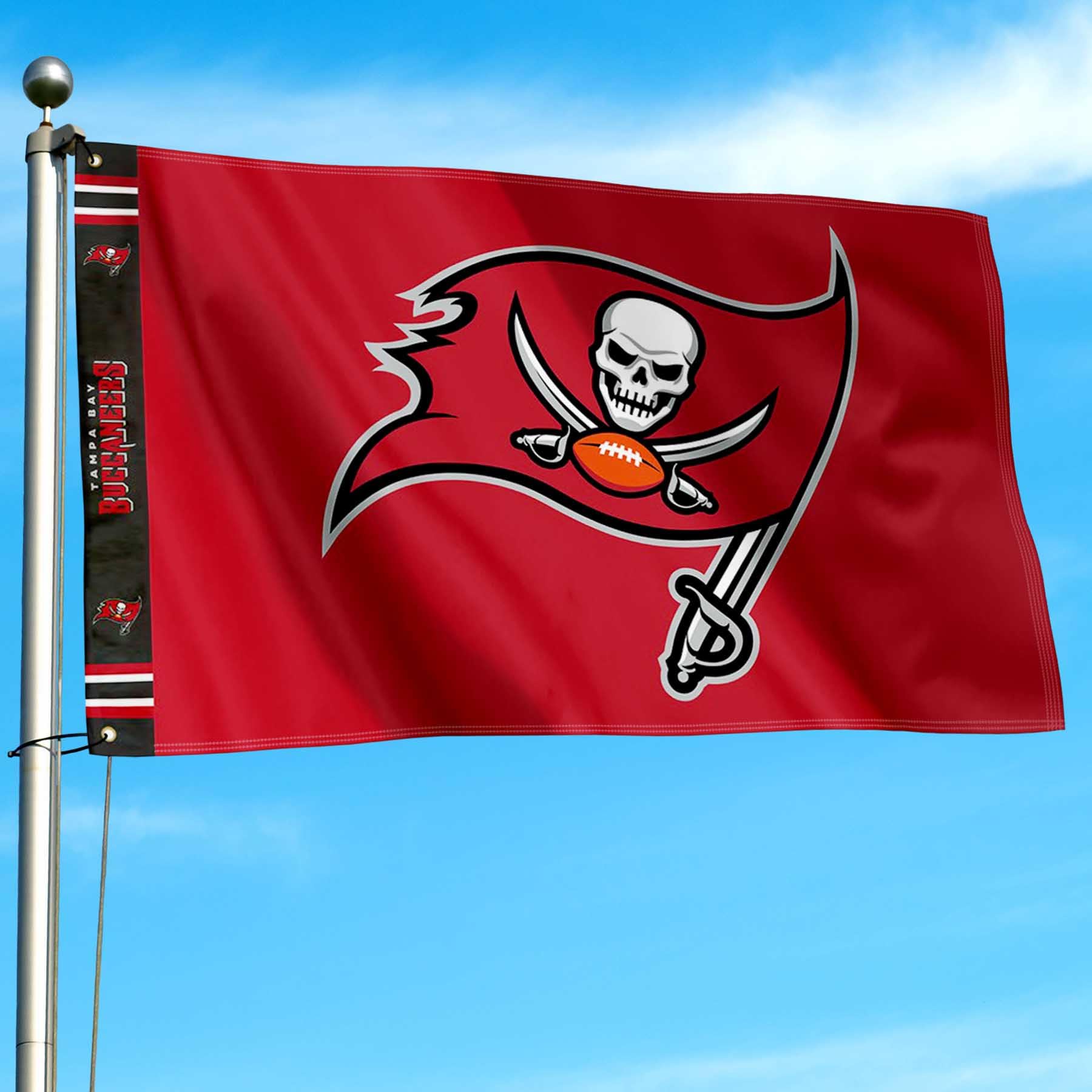 WinCraft Tampa Bay Buccaneers Printed Header 3x5 Foot Banner Flag - Sports Collectibles, Sports Memorabilia, Sports Fan Shop, Sports Gifts