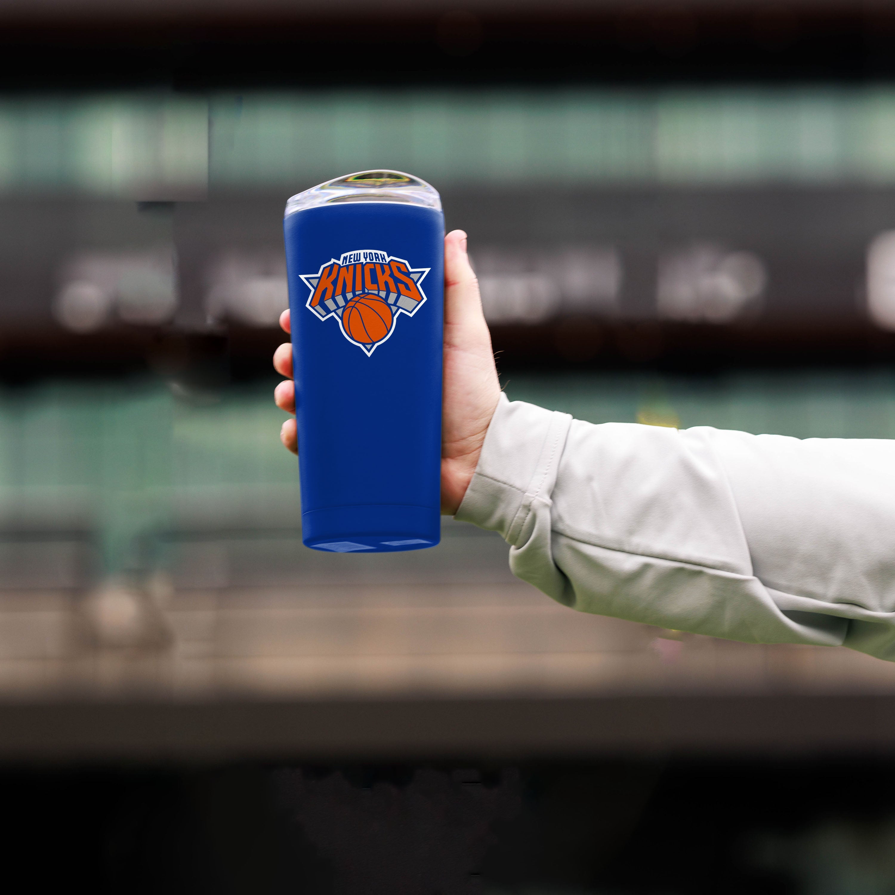 New York Knicks 20oz Flipside Powder Coat Tumbler - Sports Gifts, Sports Memorabilia, Sports Collectibles, Fan Shop