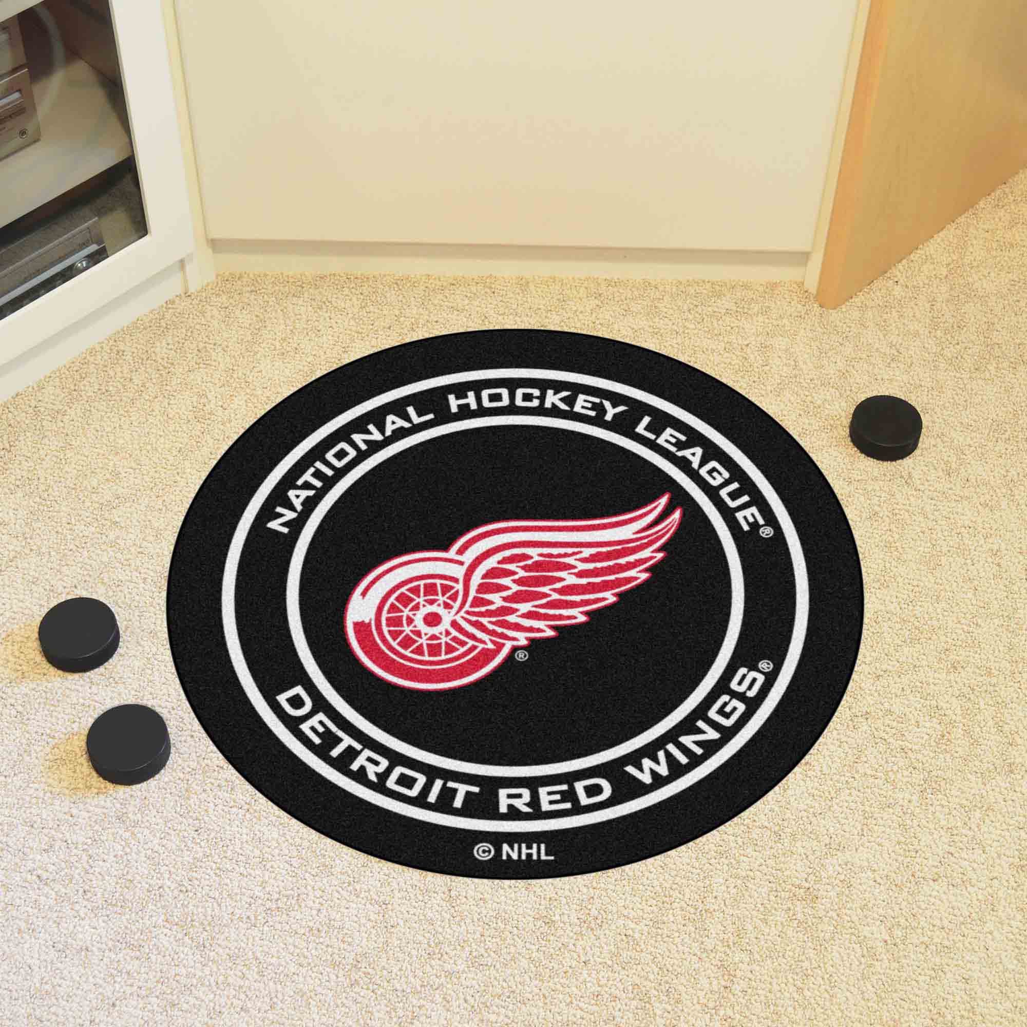 NHL - Detroit Red Wings Puck Mat - Sports Gifts, Sports Memorabilia, Sports Collectibles, Fan Shop