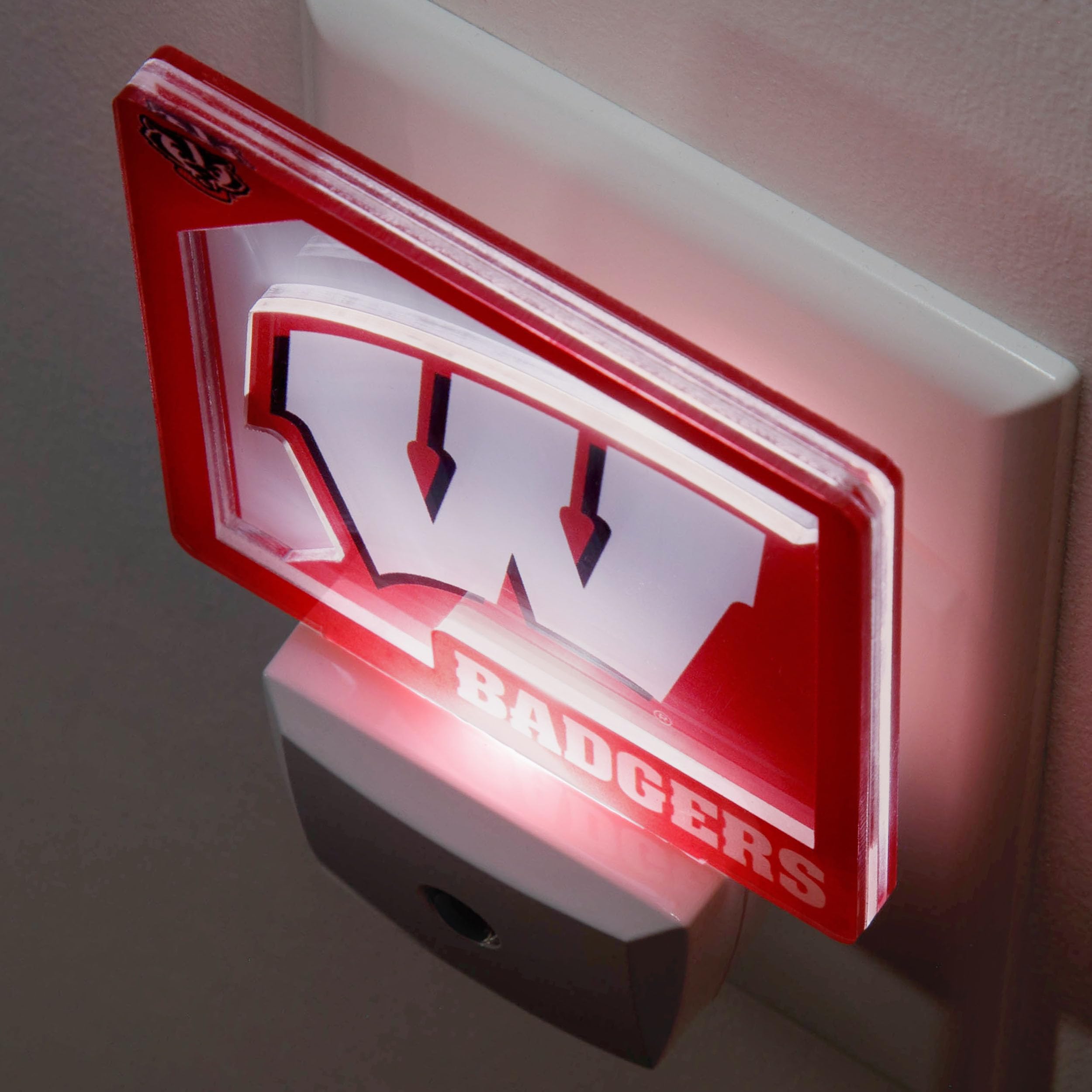YouTheFan NCAA Wisconsin Badgers Logo Series Nite Light - Sports Collectibles, Sports Memorabilia, Sports Fan Shop, Sports Gifts