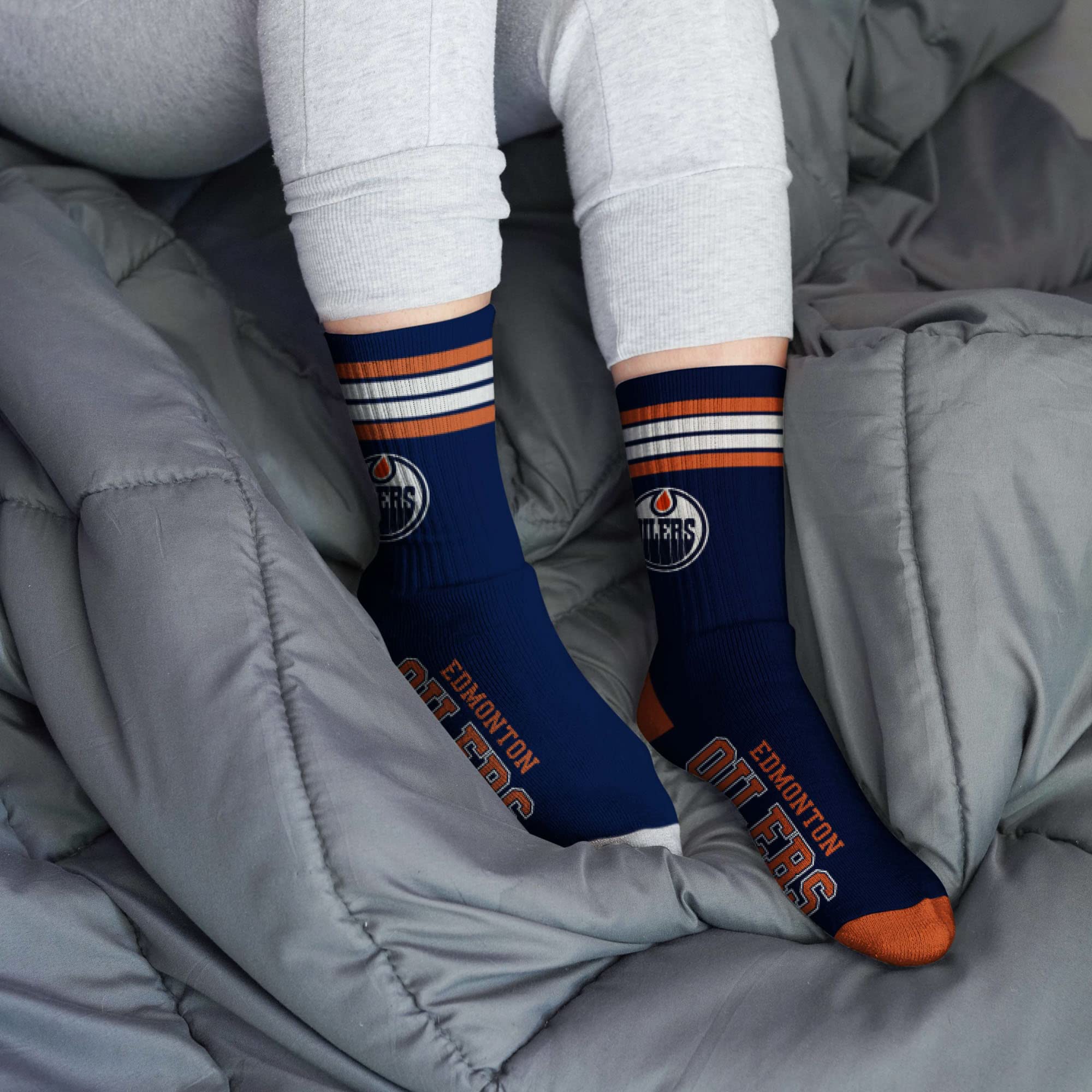 For Bare Feet NHL Edmonton Oilers 4 Stripe Deuce Crew Sock Team Color MEDIUM - Sports Gifts, Sports Memorabilia, Sports Collectibles, Fan Shop