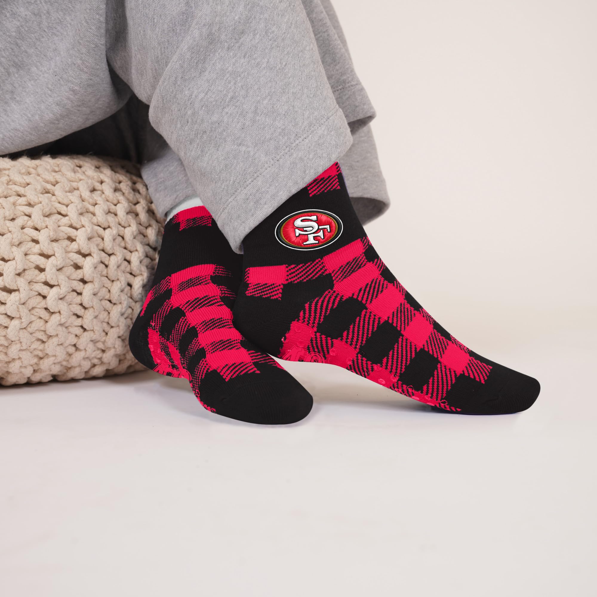 For Bare Feet NFL SAN FRANCISCO 49ERS Cozy Buff Plush Cabin Sock Team Color OSFM - Sports Gifts, Sports Memorabilia, Sports Collectibles, Fan Shop